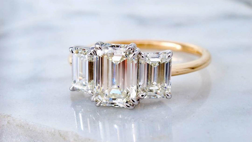 21 Simple Engagement Rings For Girls Who Love Classic  Vintage engagement  rings unique, Round engagement rings, Round diamond engagement rings