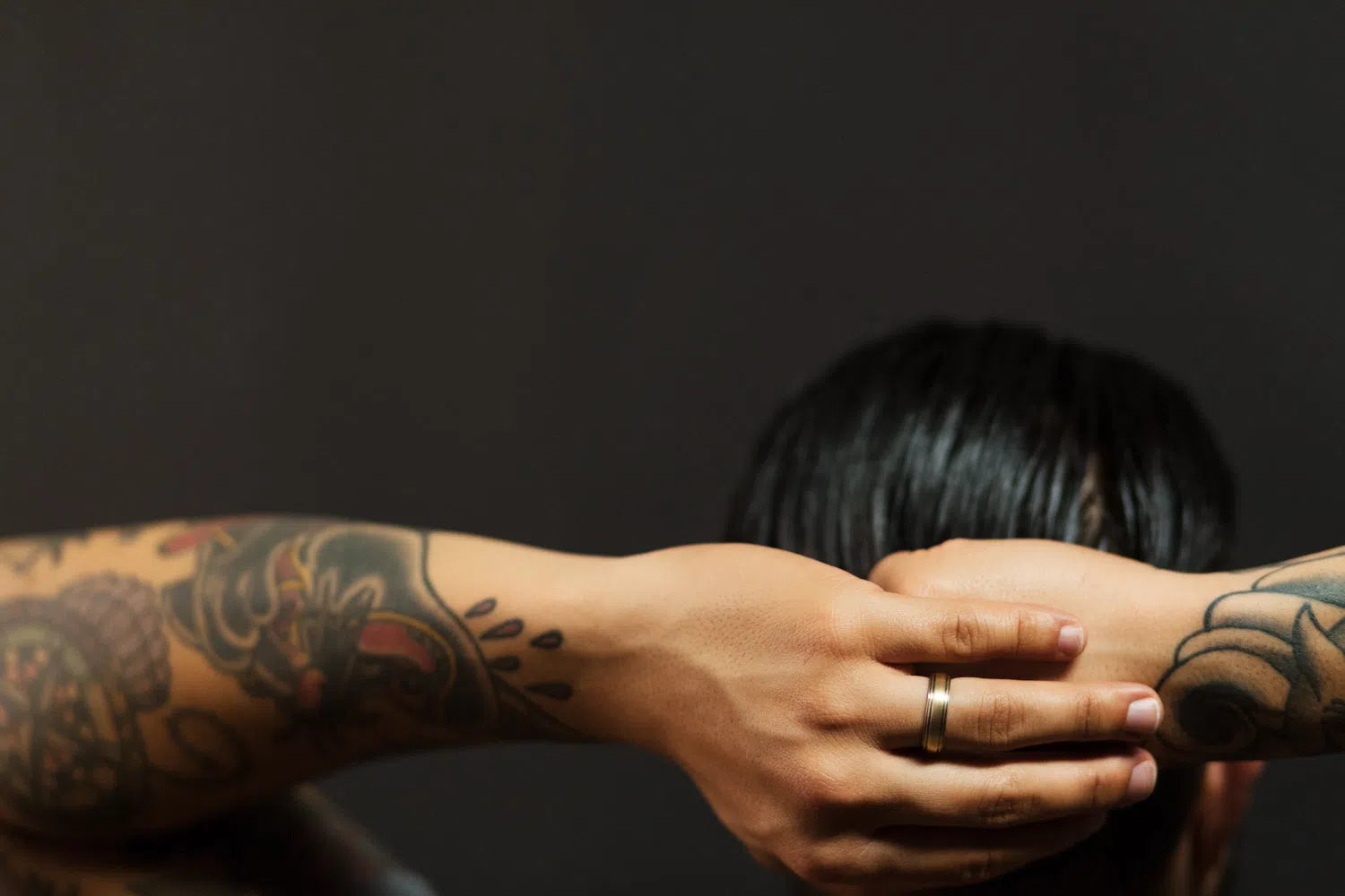 Men's Gold Stripe Wedding Ring - 6.5mm