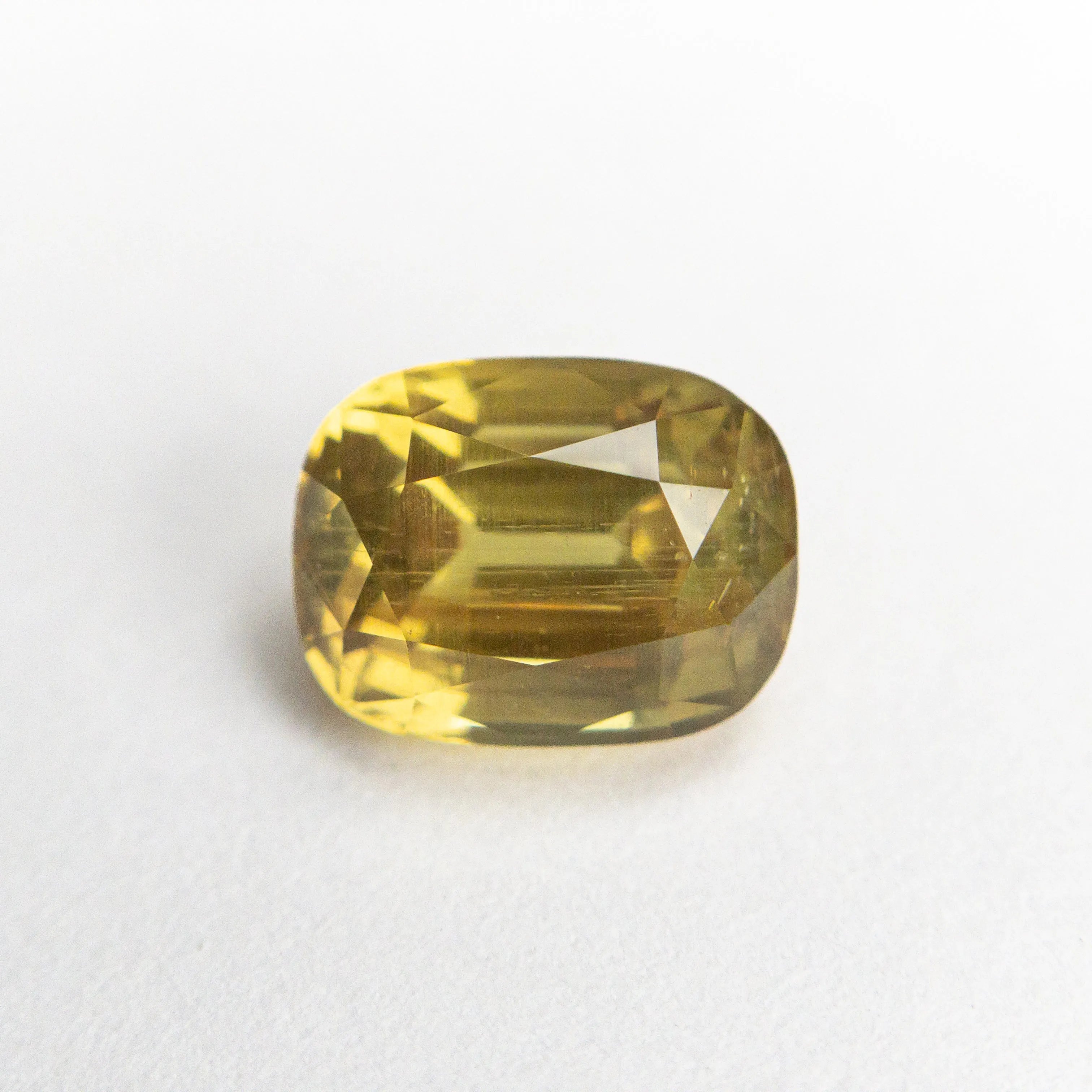 2.24ct 7.72x5.94x4.99mm Cushion Brilliant Cut Sapphire 21574-01