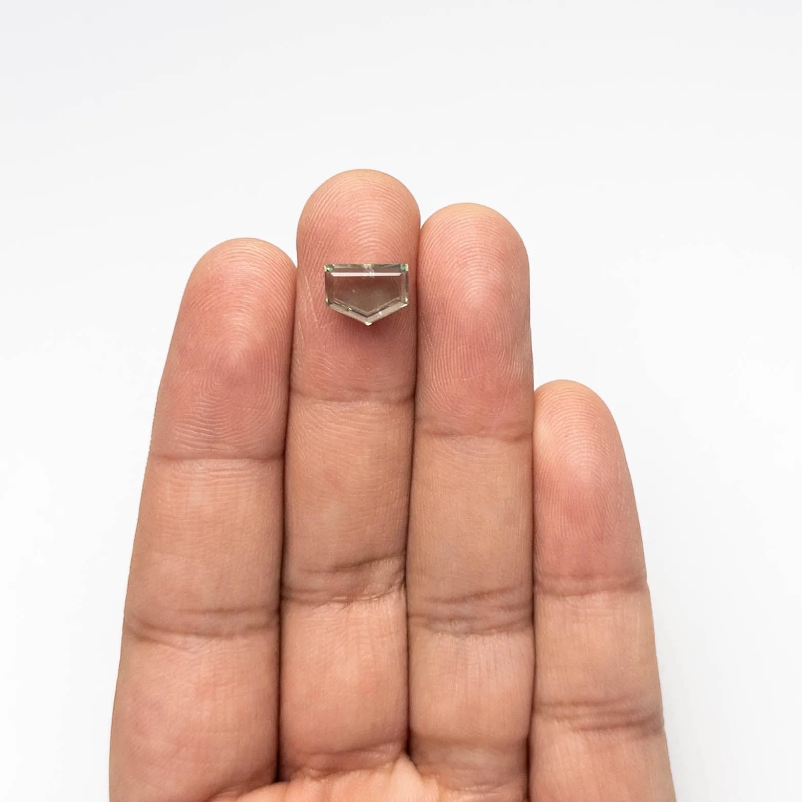 3.23ct 7.13x9.62x3.50mm Shield Portrait Cut Sapphire 23684-05