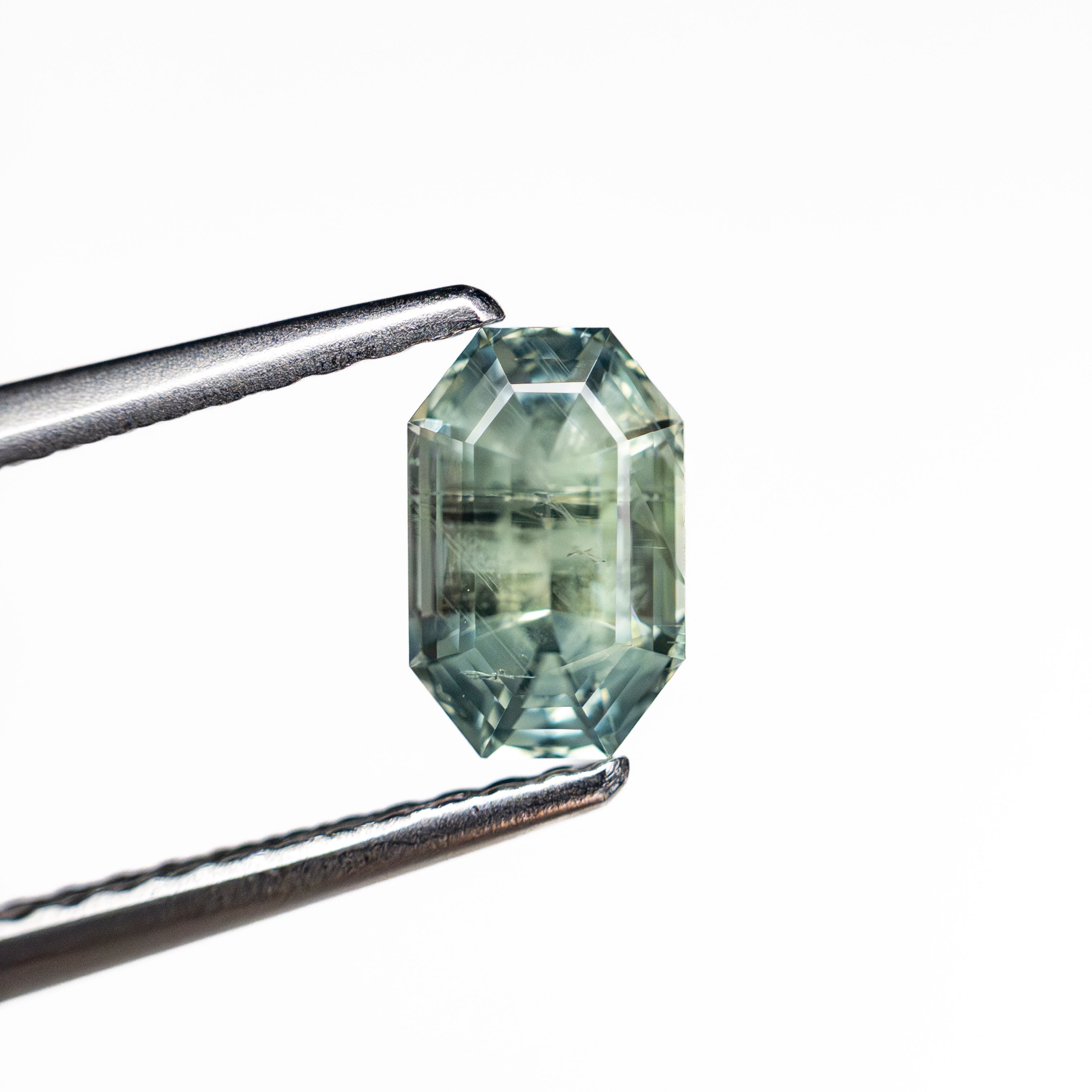 1.05ct 6.64x4.27x3.76mm Cut Corner Rectangle Step Cut Sapphire 23699-15