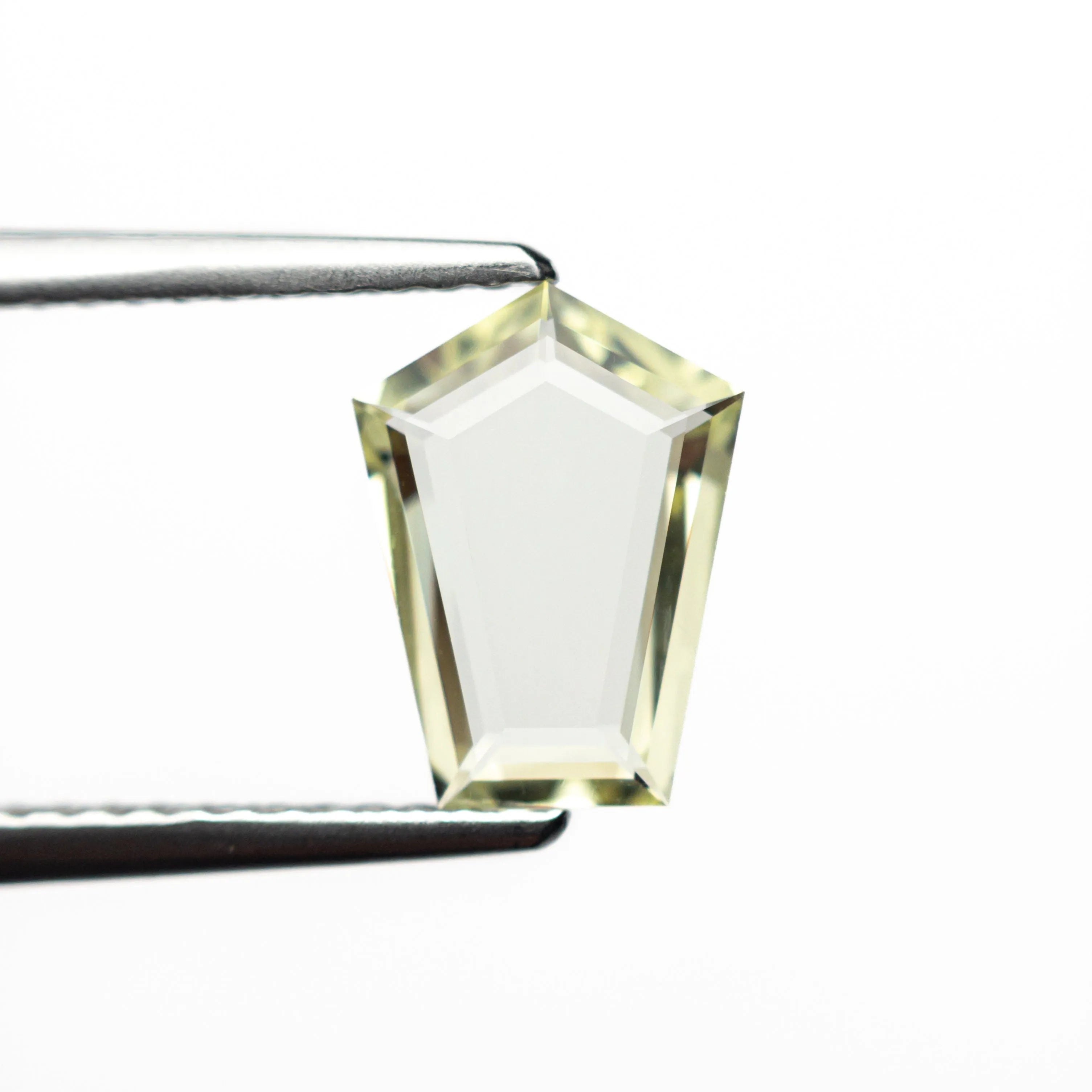 1.04ct 9.09x6.78x1.64mm Shield Portrait Cut Sapphire 23794-05