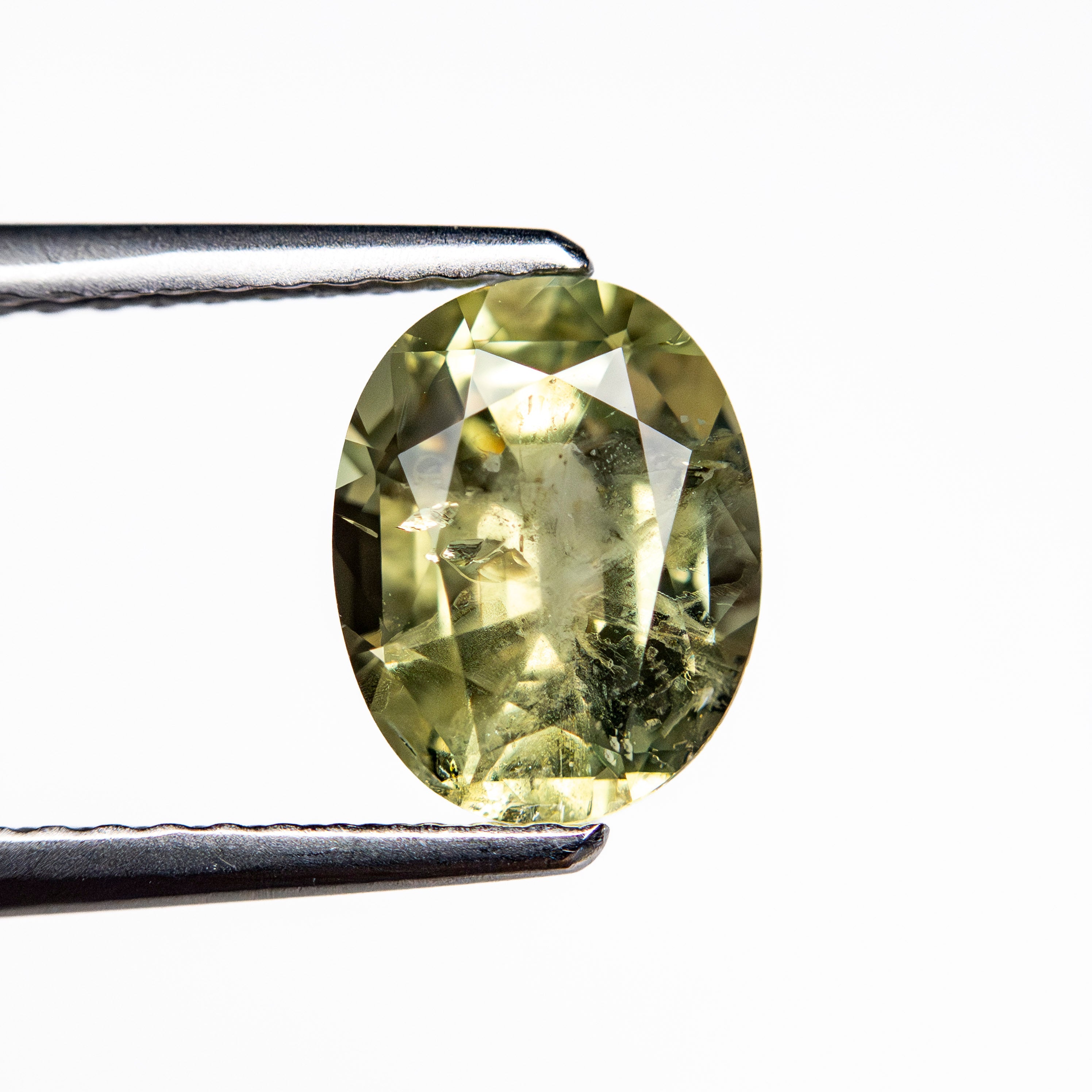 1.84ct 8.28x6.48x4.16mm Oval Brilliant Sapphire 24186-04