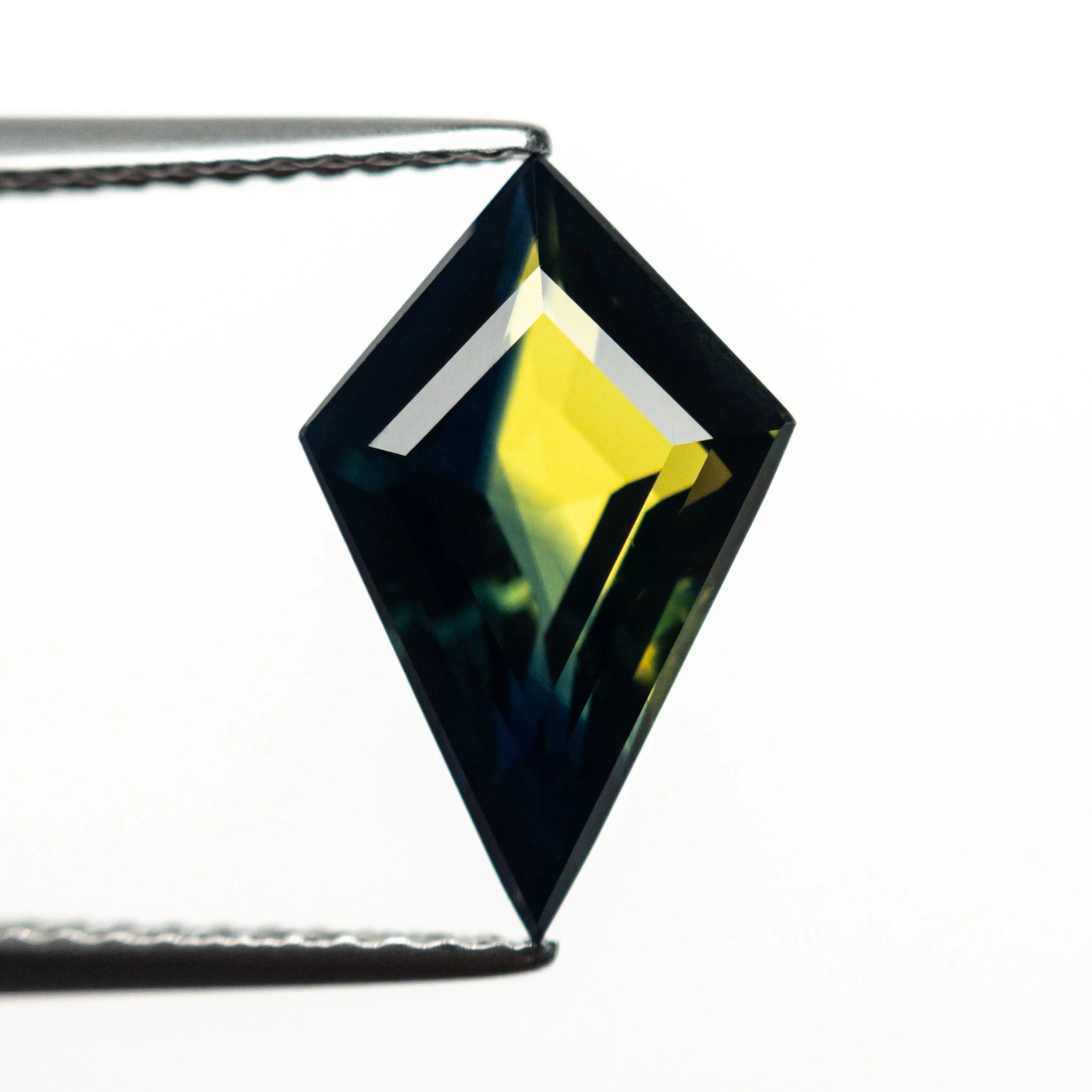 3.16ct 13.30x8.36x4.72mm Kite Step Cut Sapphire 25111-01