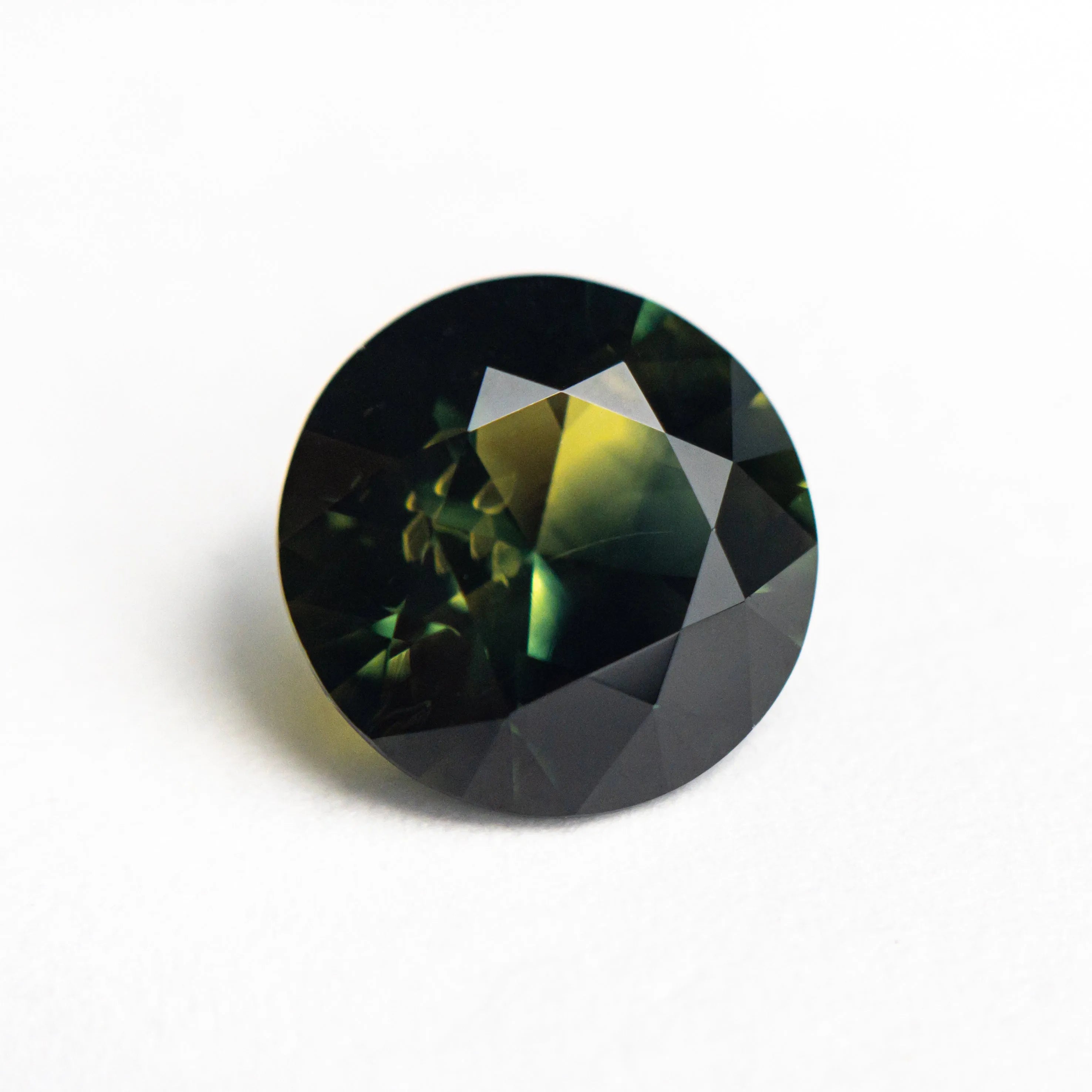 3.00ct 9.07x9.02x5.18mm Round Brilliant Sapphire 25373-01