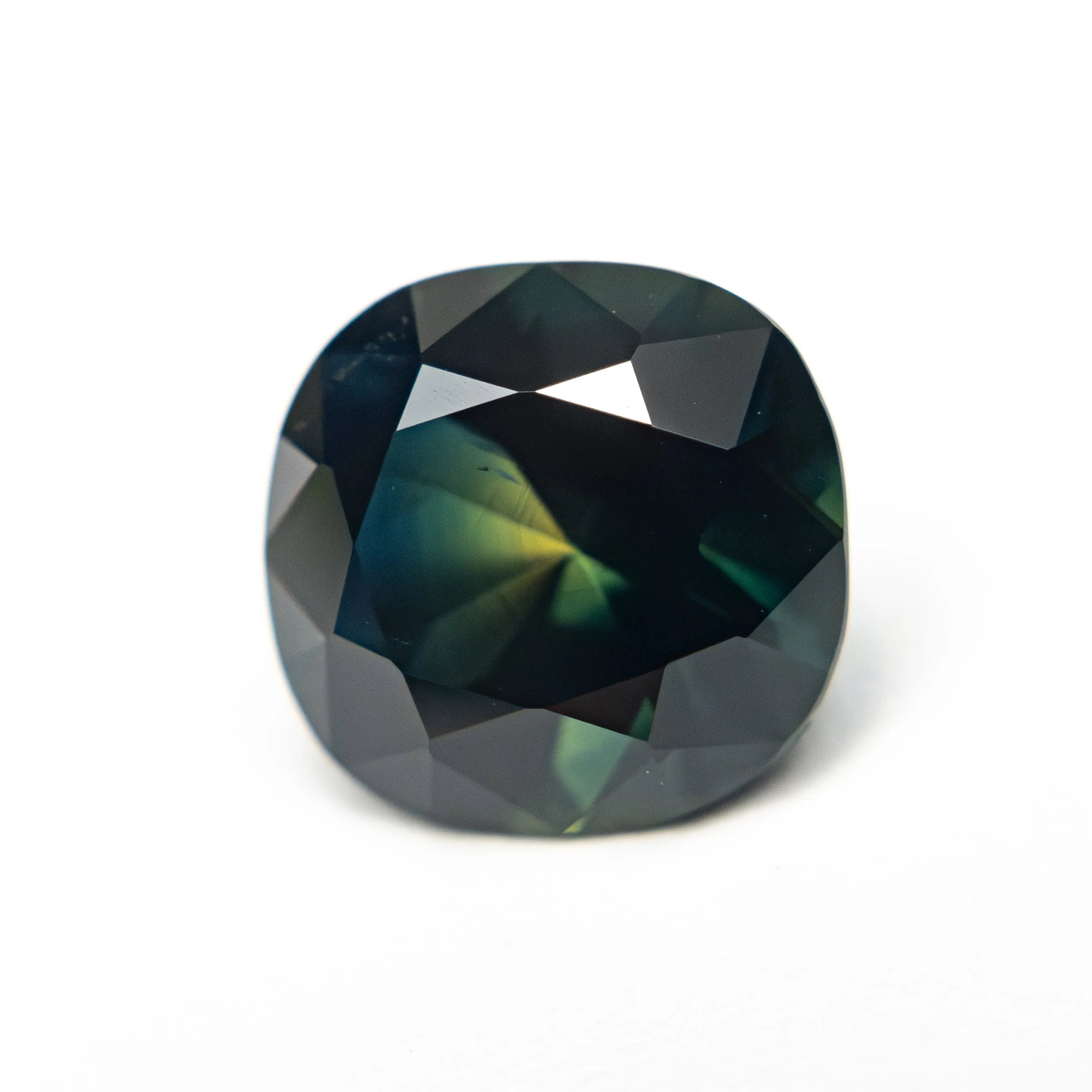 3.67ct 9.22x8.77x5.90mm Cushion Brilliant Sapphire 25377-01