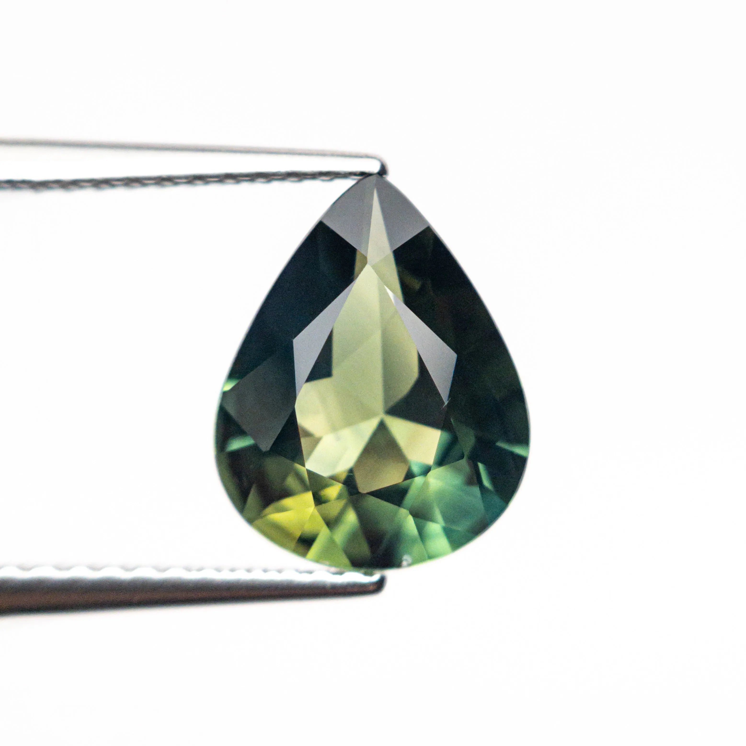 2.82ct 10.64x8.53x4.64mm Pear Brilliant Sapphire 25379-02
