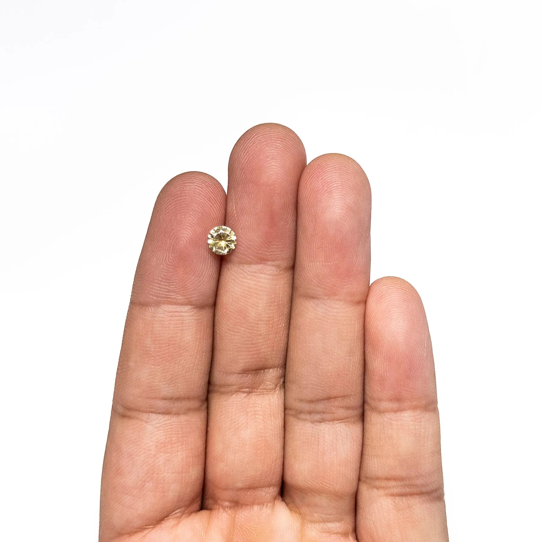 0.75ct 5.53x5.55x3.32mm Round Brilliant Sapphire 26134-06