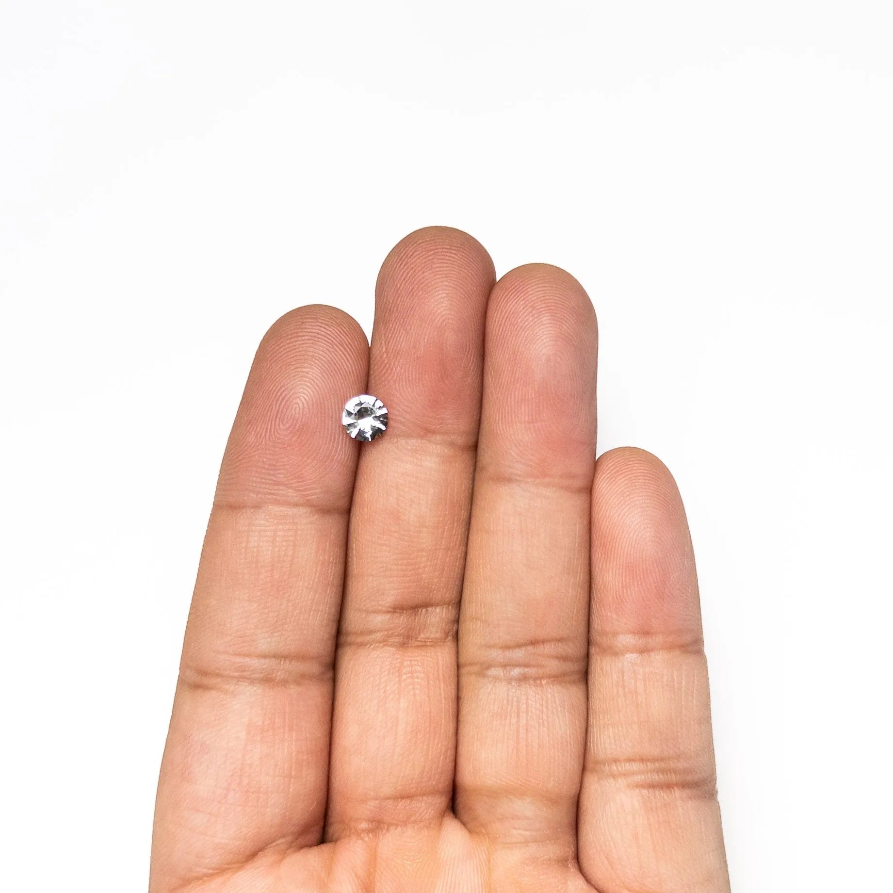 0.67ct 5.58x5.59x3.18mm Round Brilliant Sapphire 26134-14