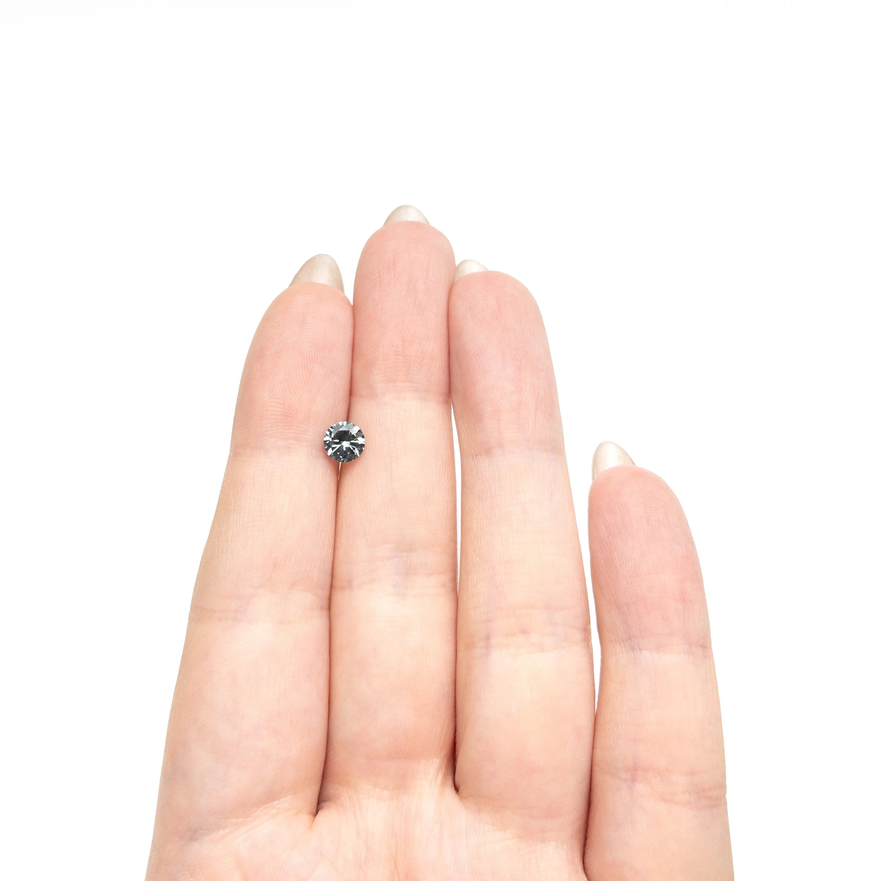 0.77ct 5.53x5.50x3.33mm Round Brilliant Sapphire 26134-22