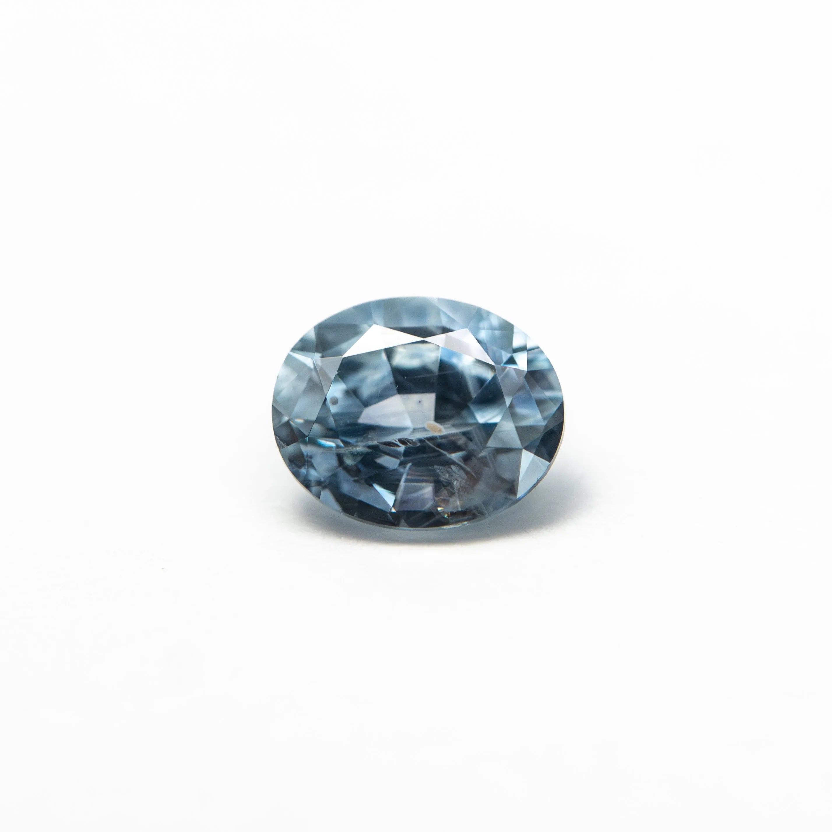 0.63ct 5.51x4.51x3.17mm Oval Brilliant Sapphire 26157-01