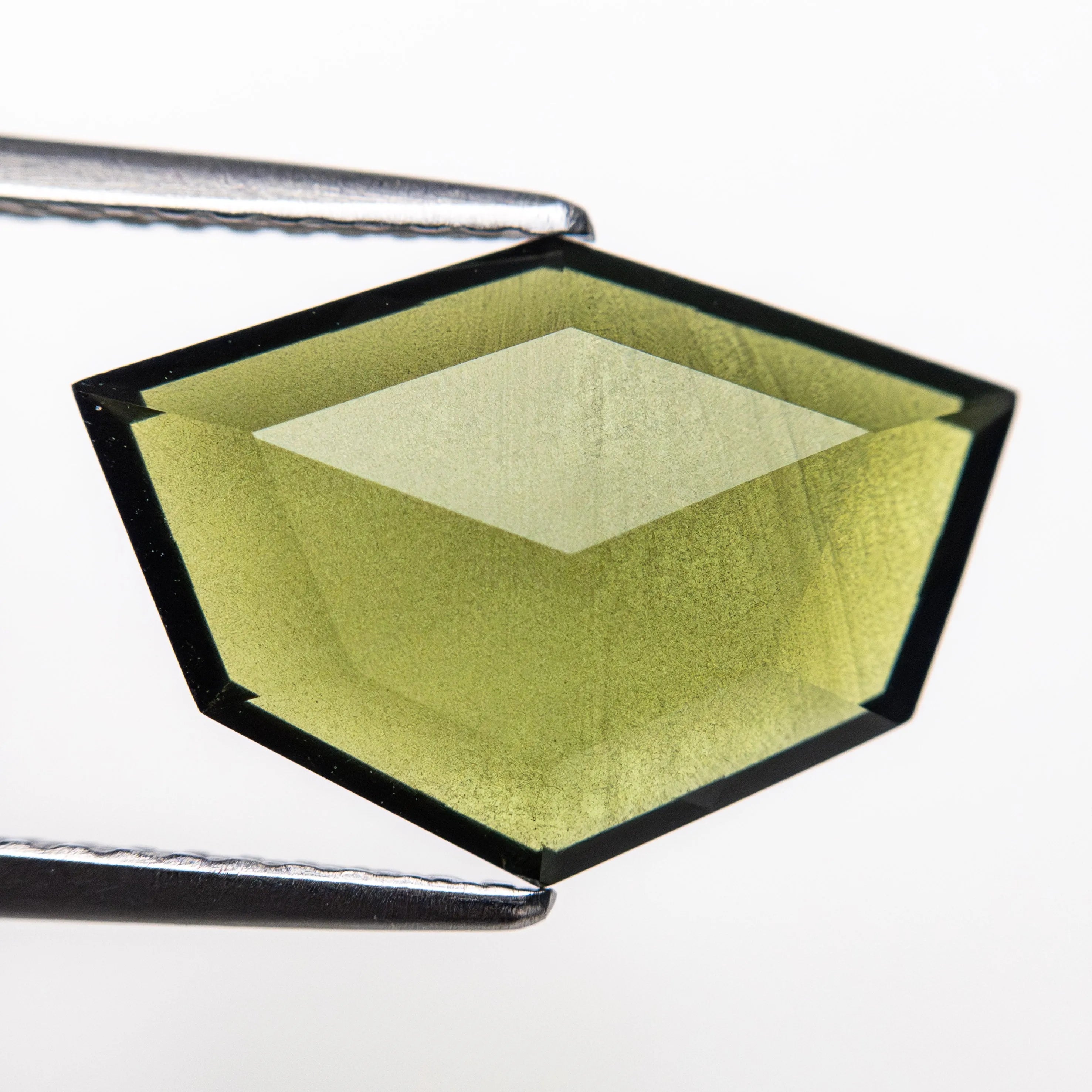 3.67ct 14.76x10.08x 2.70mm Shield Rosecut Sapphire 26327-07