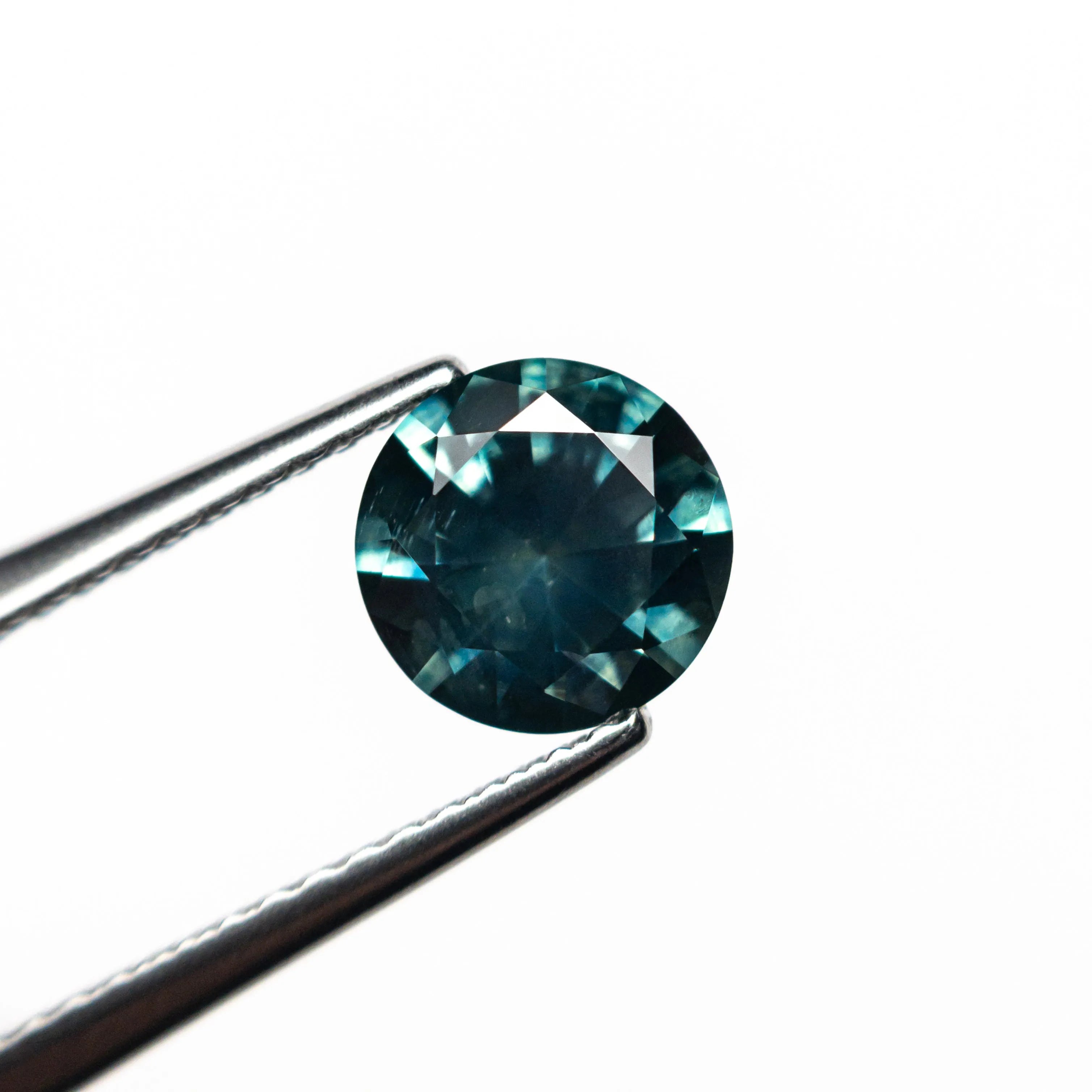 1.23ct 6.53x6.49x4.08mm Round Brilliant Sapphire 26524-01