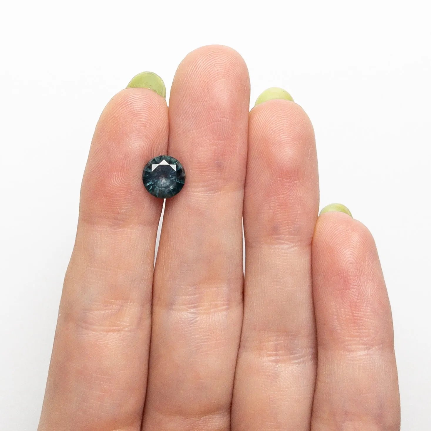 1.63ct 7.30x7.27x4.29mm Round Brilliant Sapphire 26524-26