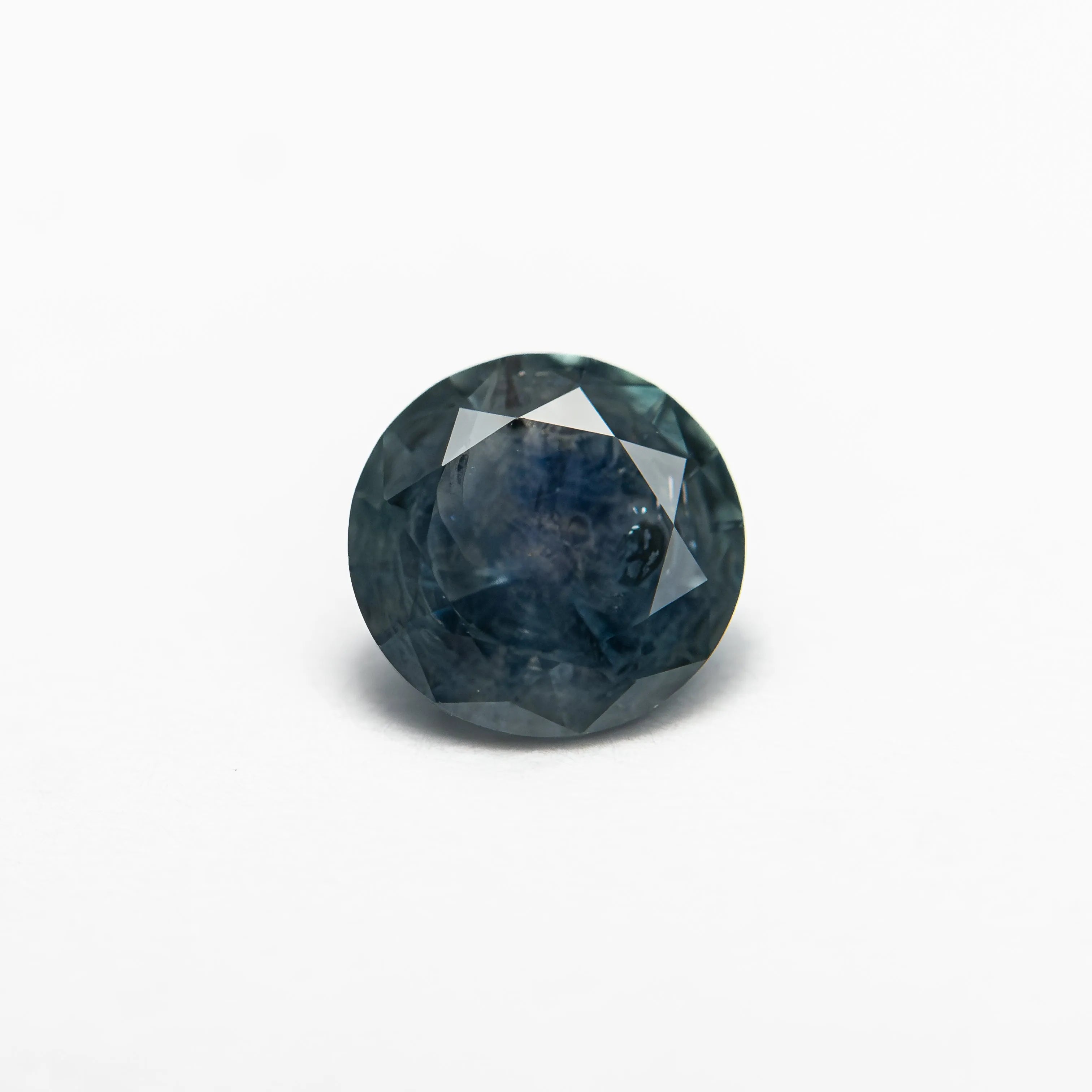 0.93ct 6.00x5.98x3.65mm Round Brilliant Sapphire 26526-12