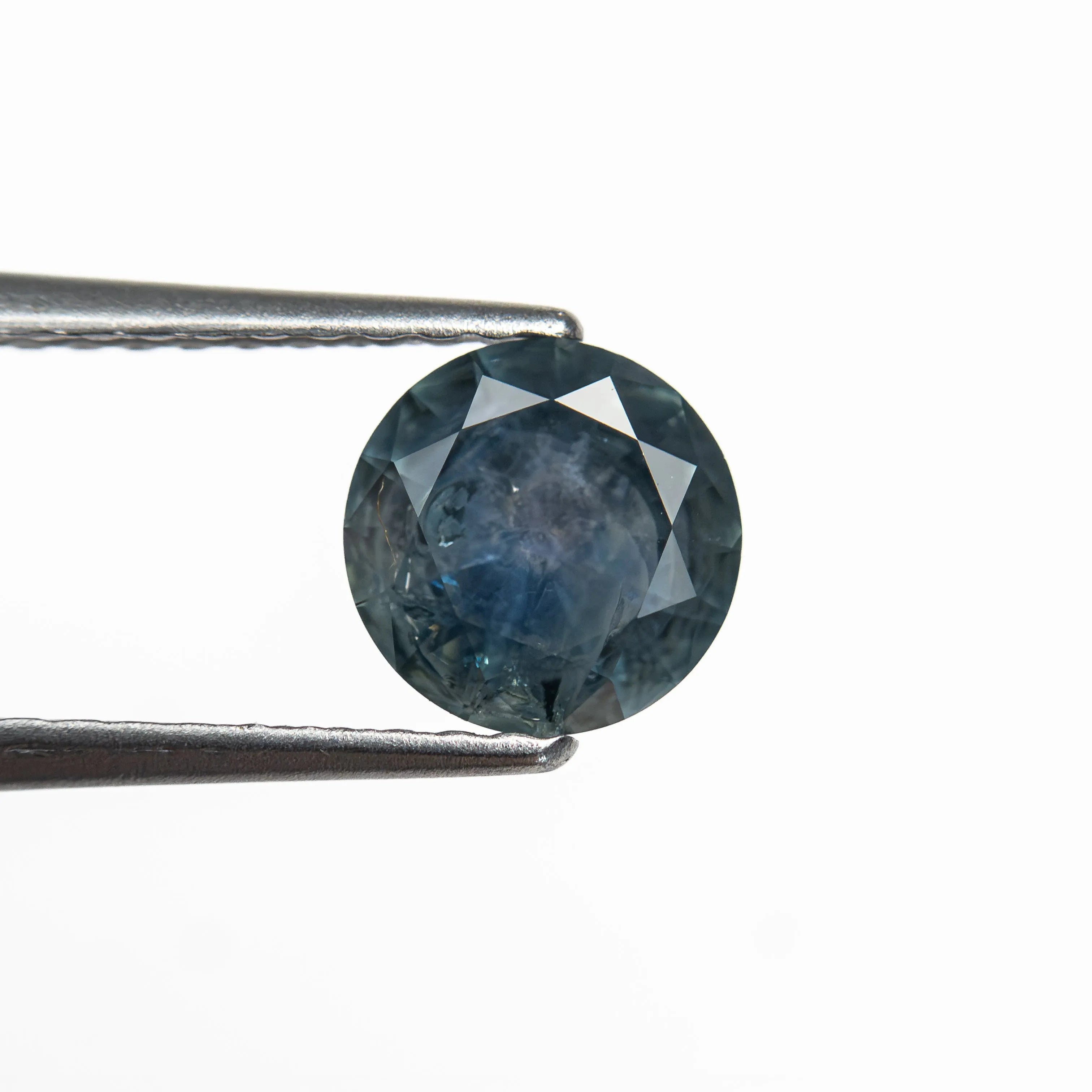 0.93ct 6.00x5.98x3.65mm Round Brilliant Sapphire 26526-12
