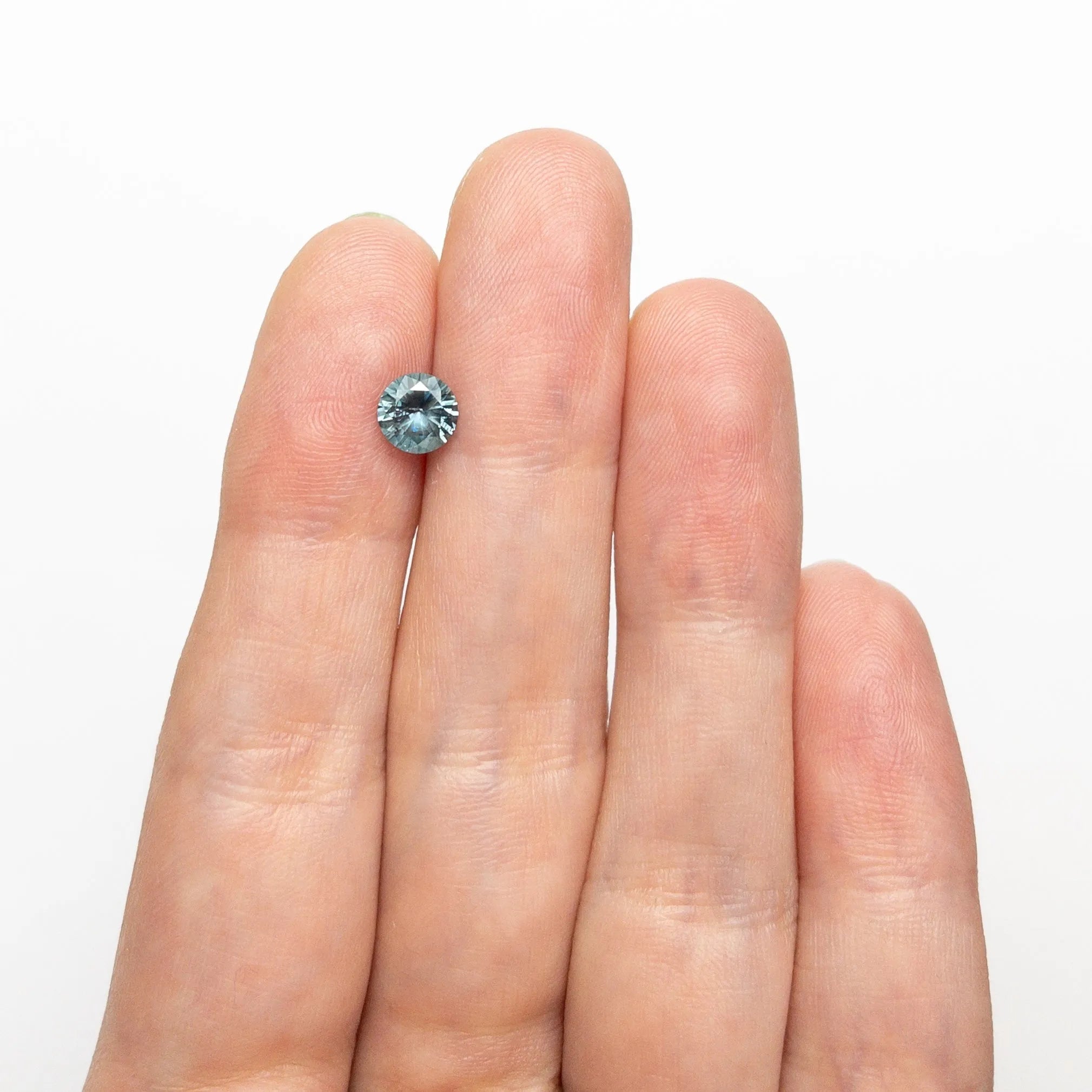 0.83ct 5.65x5.62x3.54mm Round Brilliant Sapphire 26532-02