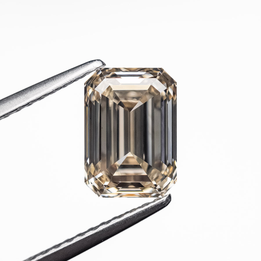 2.02ct 8.16x5.81x4.01mm VS2 C4 Cut Corner Rectangle Step Cut 26611-01