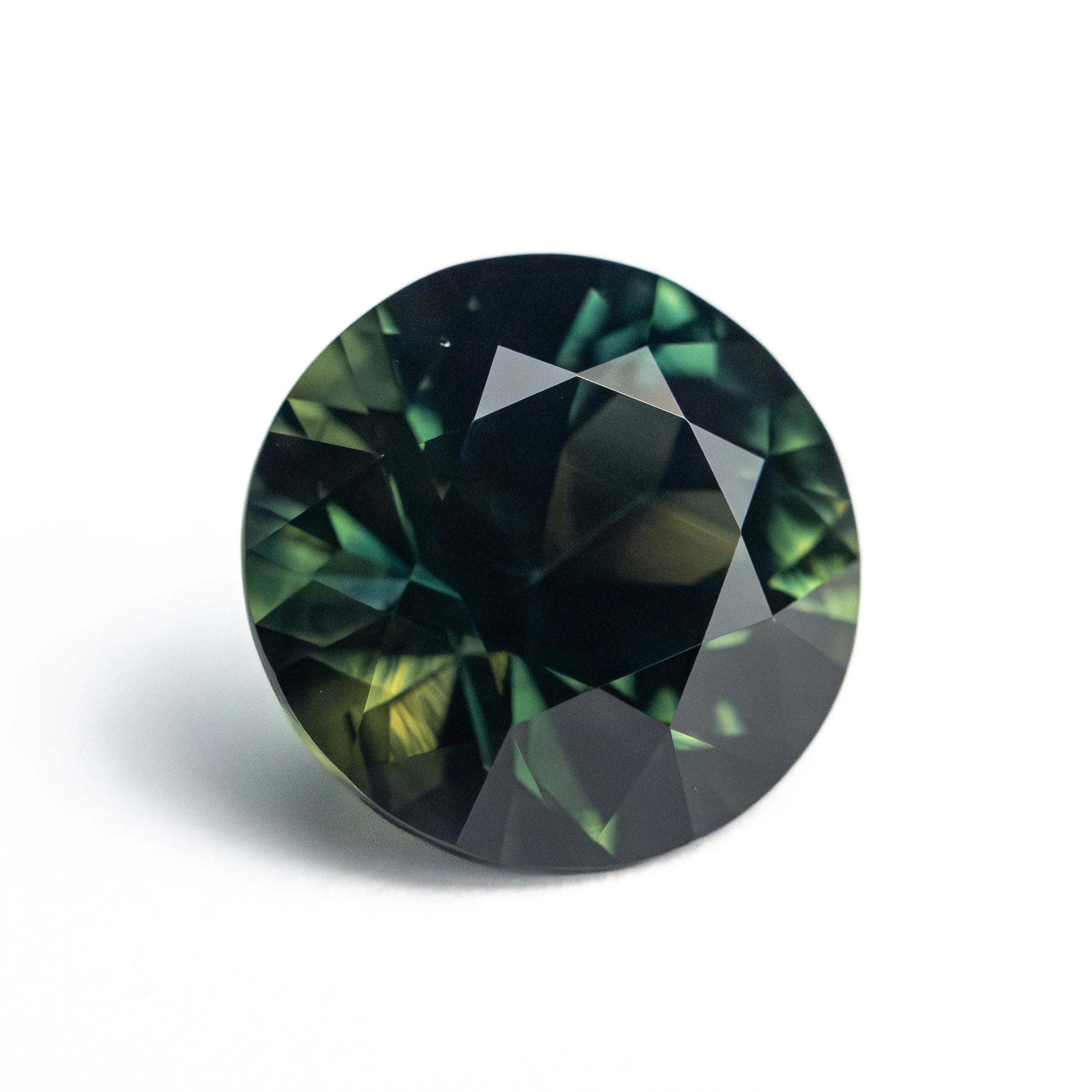 4.02ct 9.60x9.61x6.36mm Round Brilliant Sapphire 26625-04