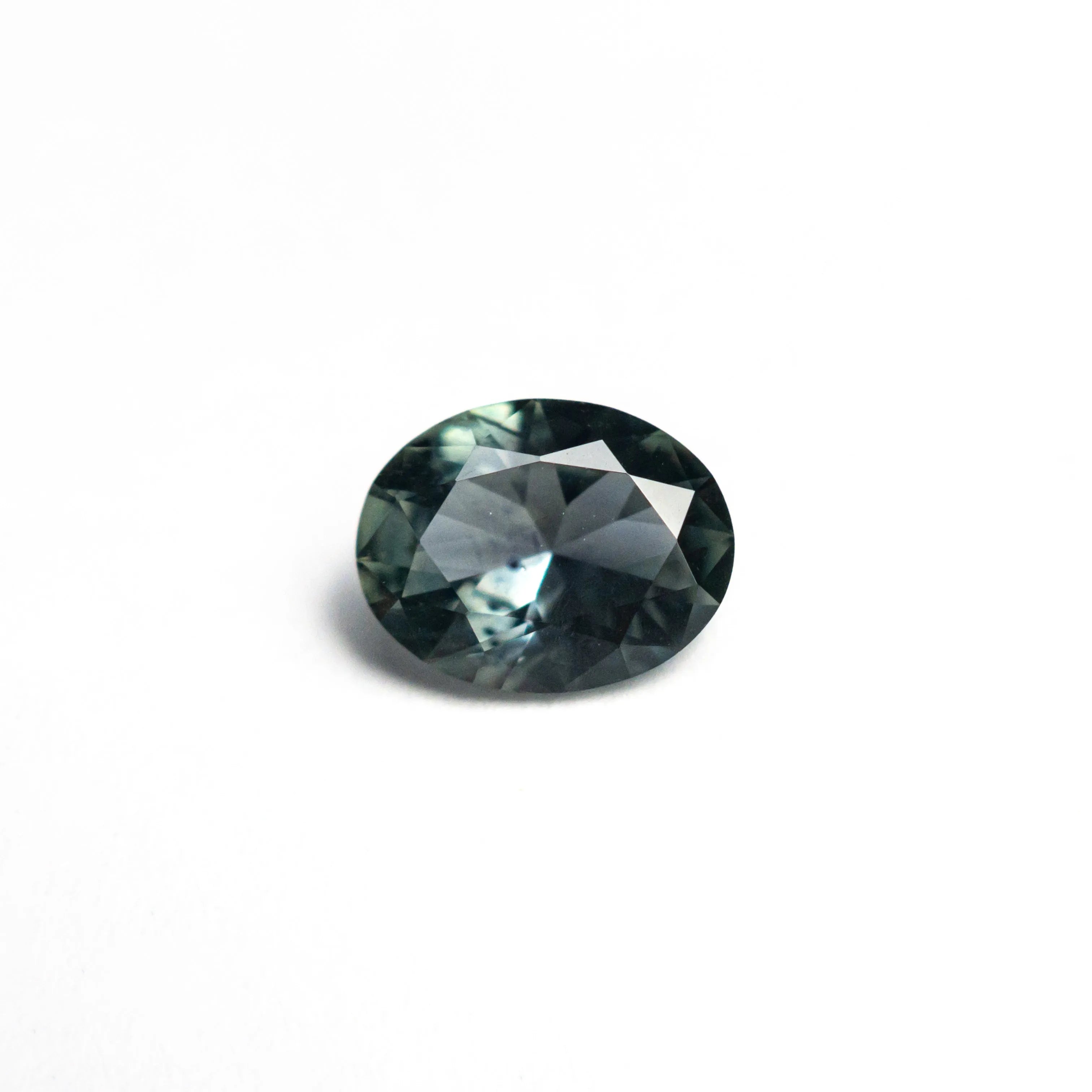 0.80ct 6.53x5.11x2.99mm Oval Brilliant Sapphire 26668-23