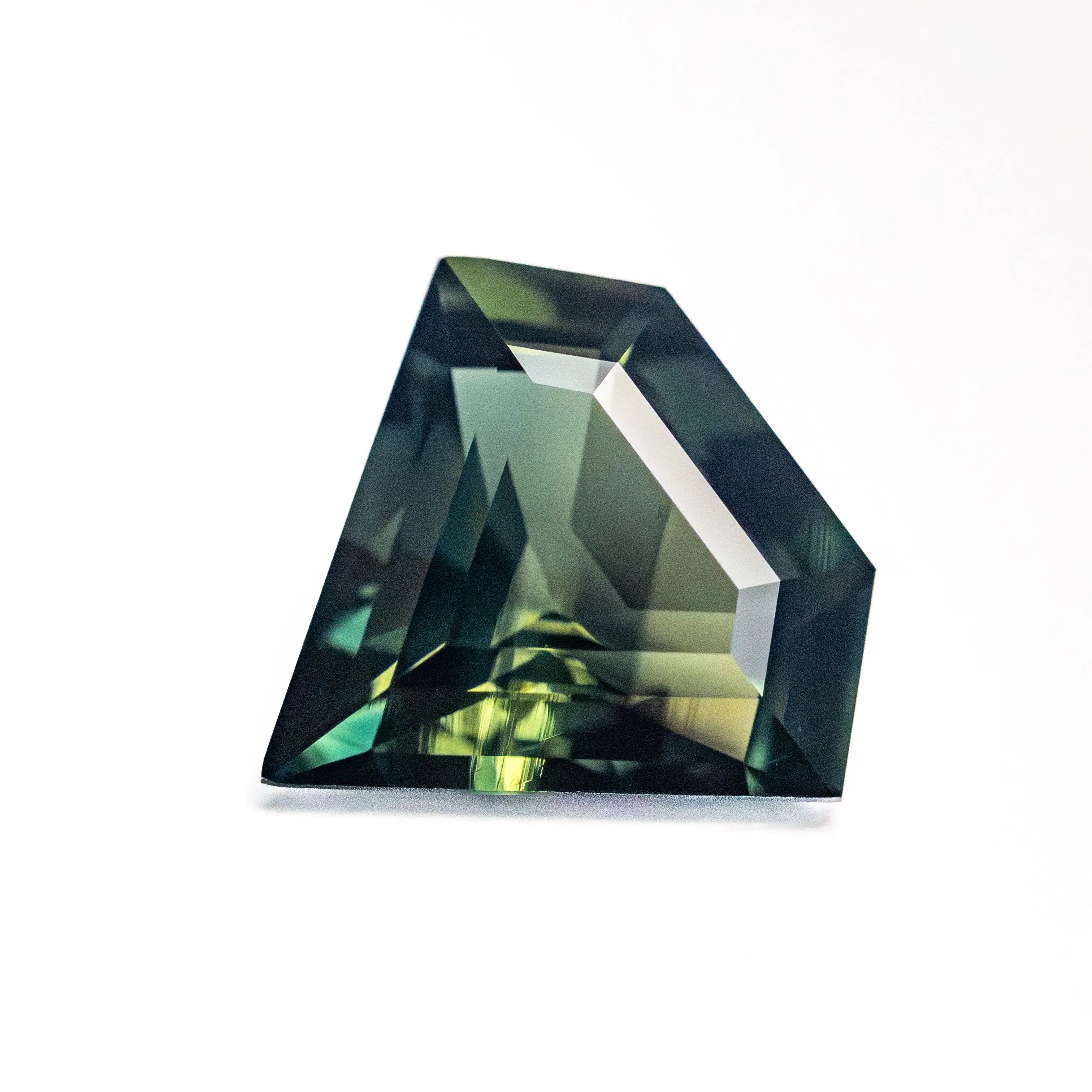 2.84ct 9.76x10.81x4.72mm Shield Step Cut Sapphire 26727-01