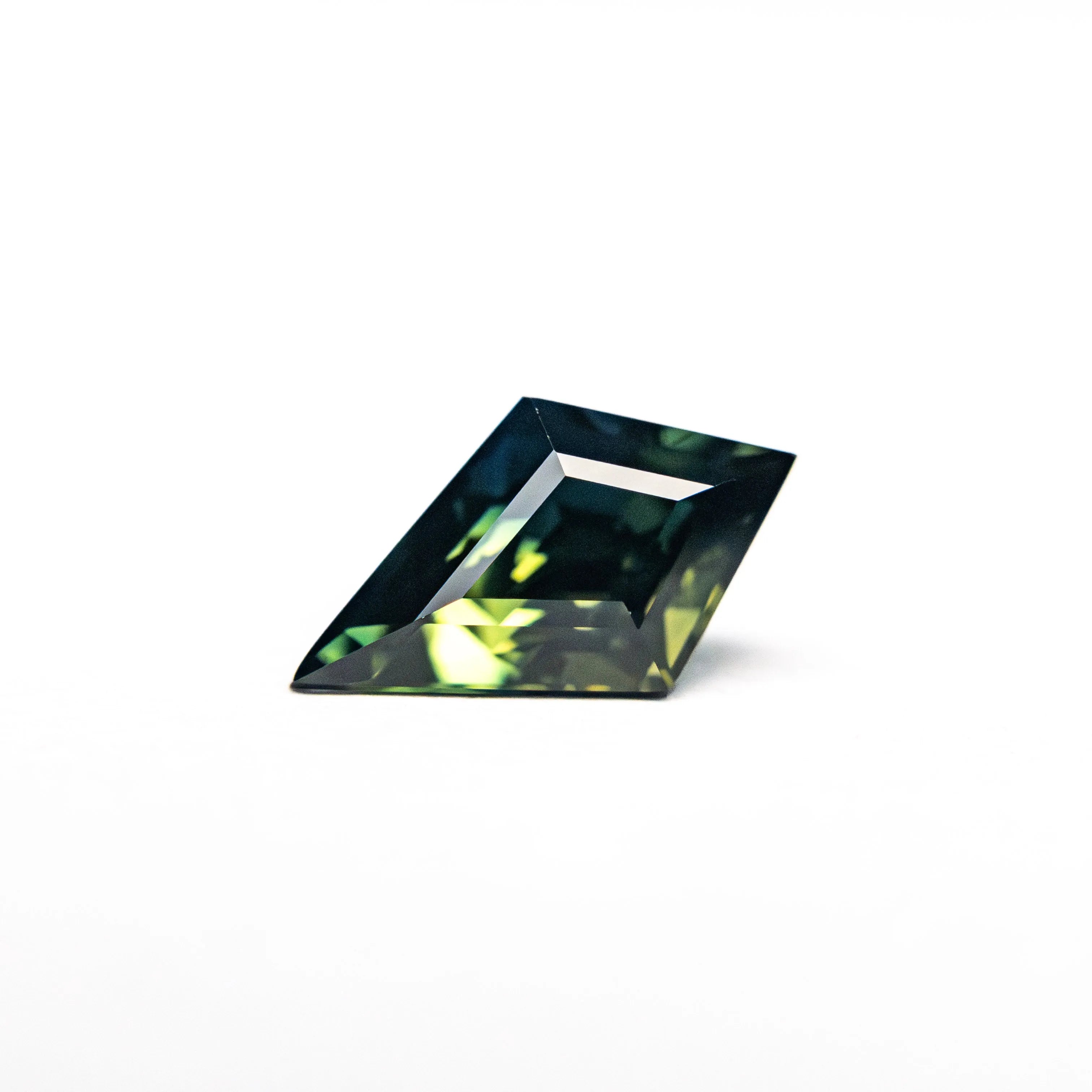 0.96ct 8.56x5.08x4.36mm Kite Step Cut Sapphire 26730-02