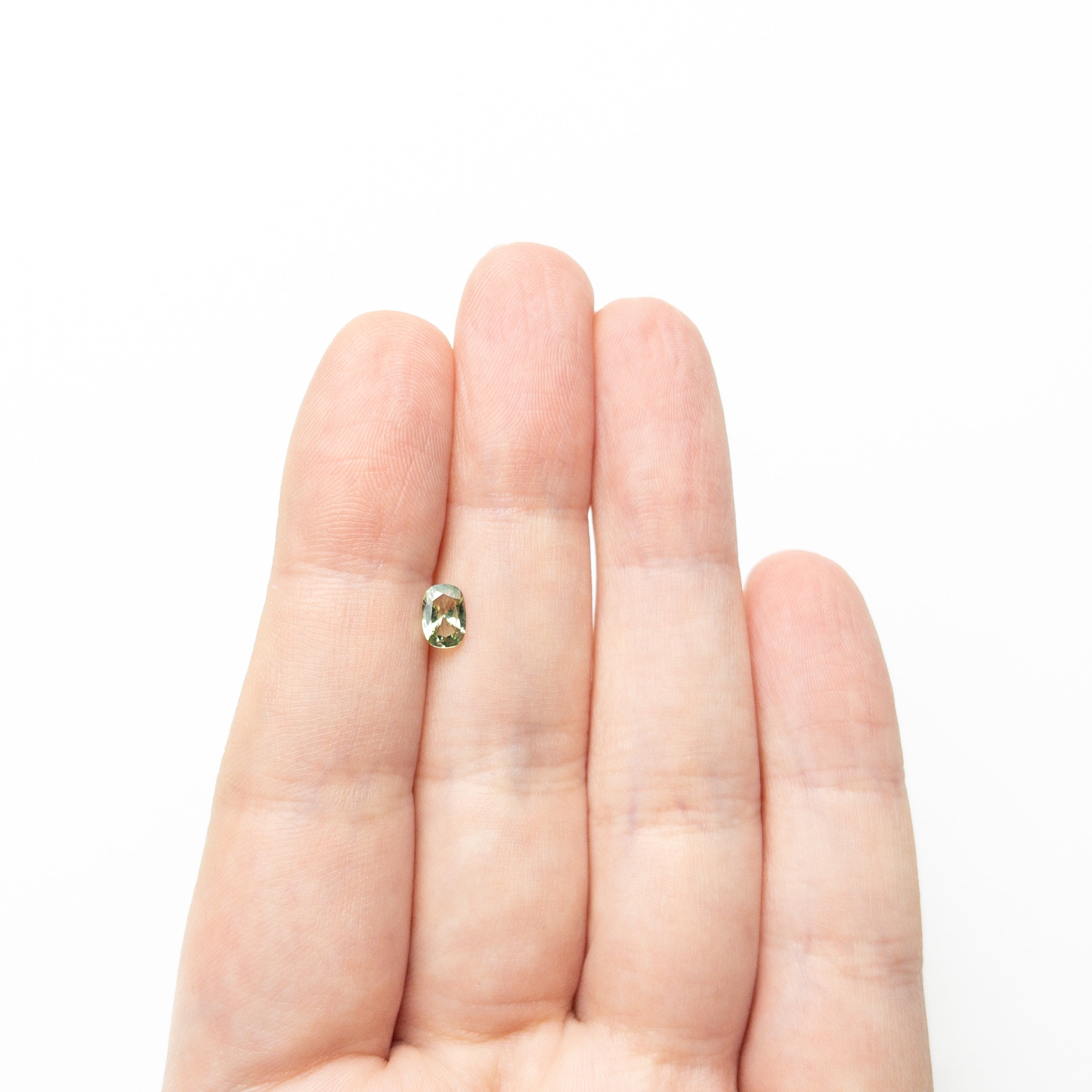 0.47ct 5.52x3.79x2.33mm Cushion Brilliant Sapphire 26765-05