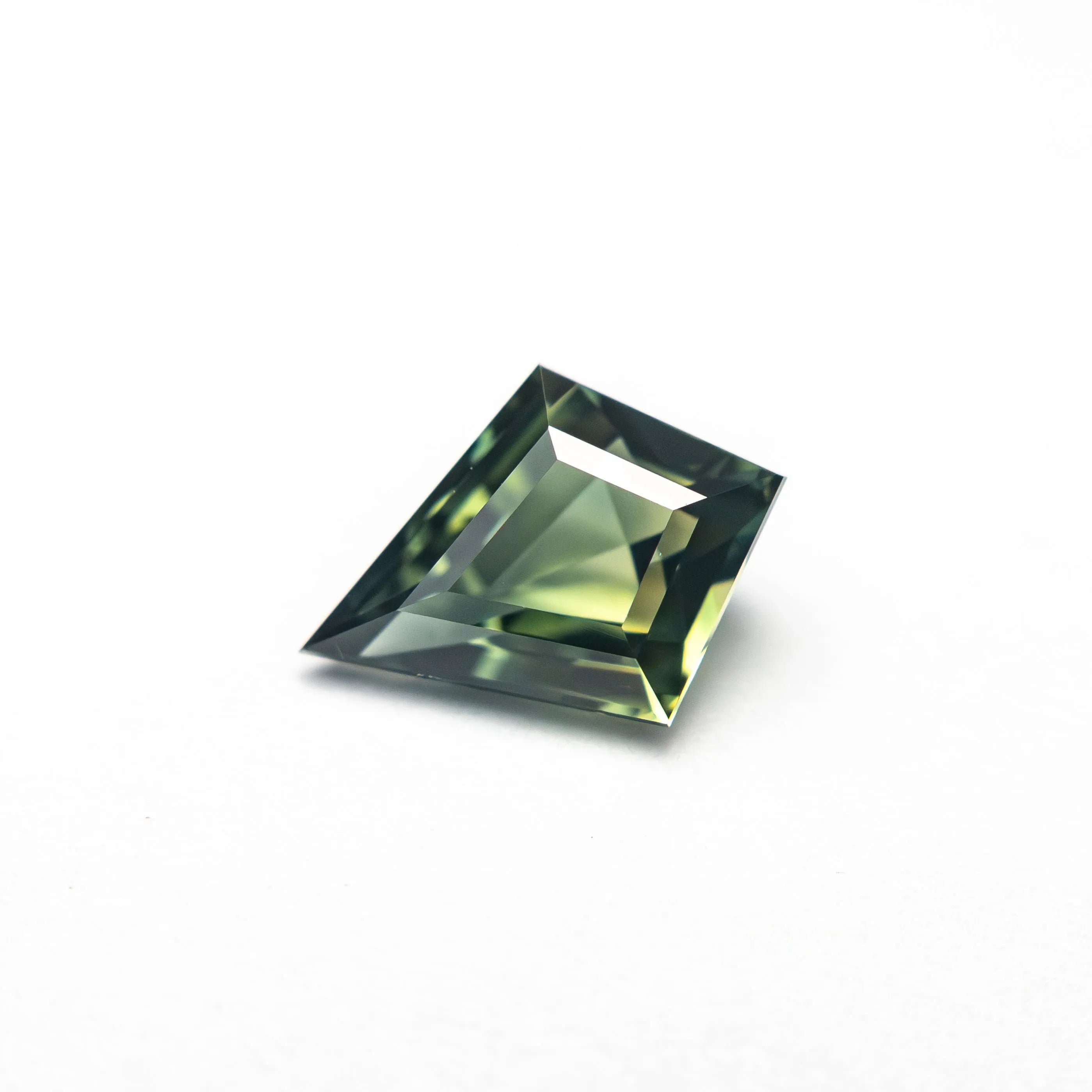 1.02ct 8.39x6.25x3.61mm Kite Step Cut Sapphire 27138-03