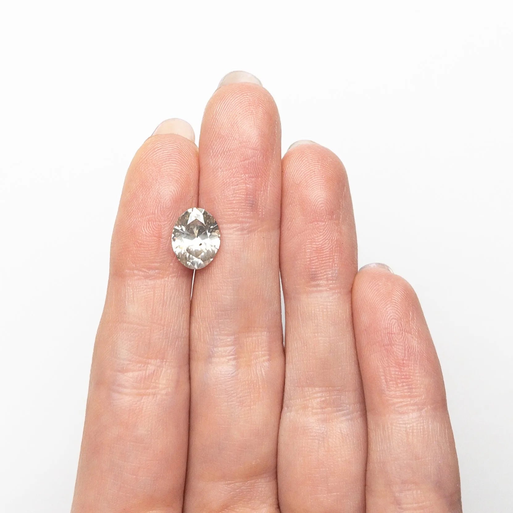 2.26ct 9.72x7.79x4.77mm Oval Brilliant 27241-03