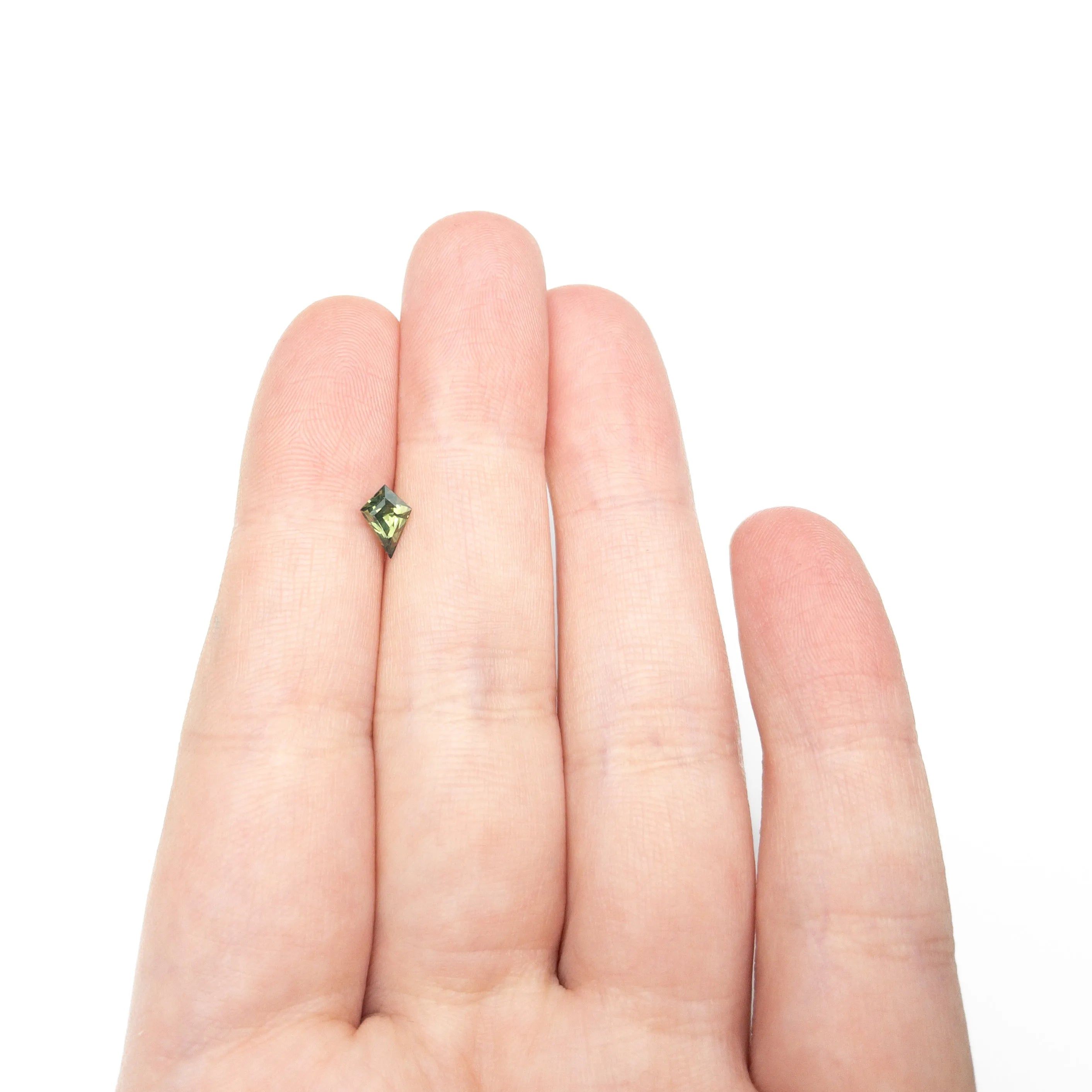 0.67ct 7.58x5.02x3.65mm Kite Step Cut Sapphire 27336-16