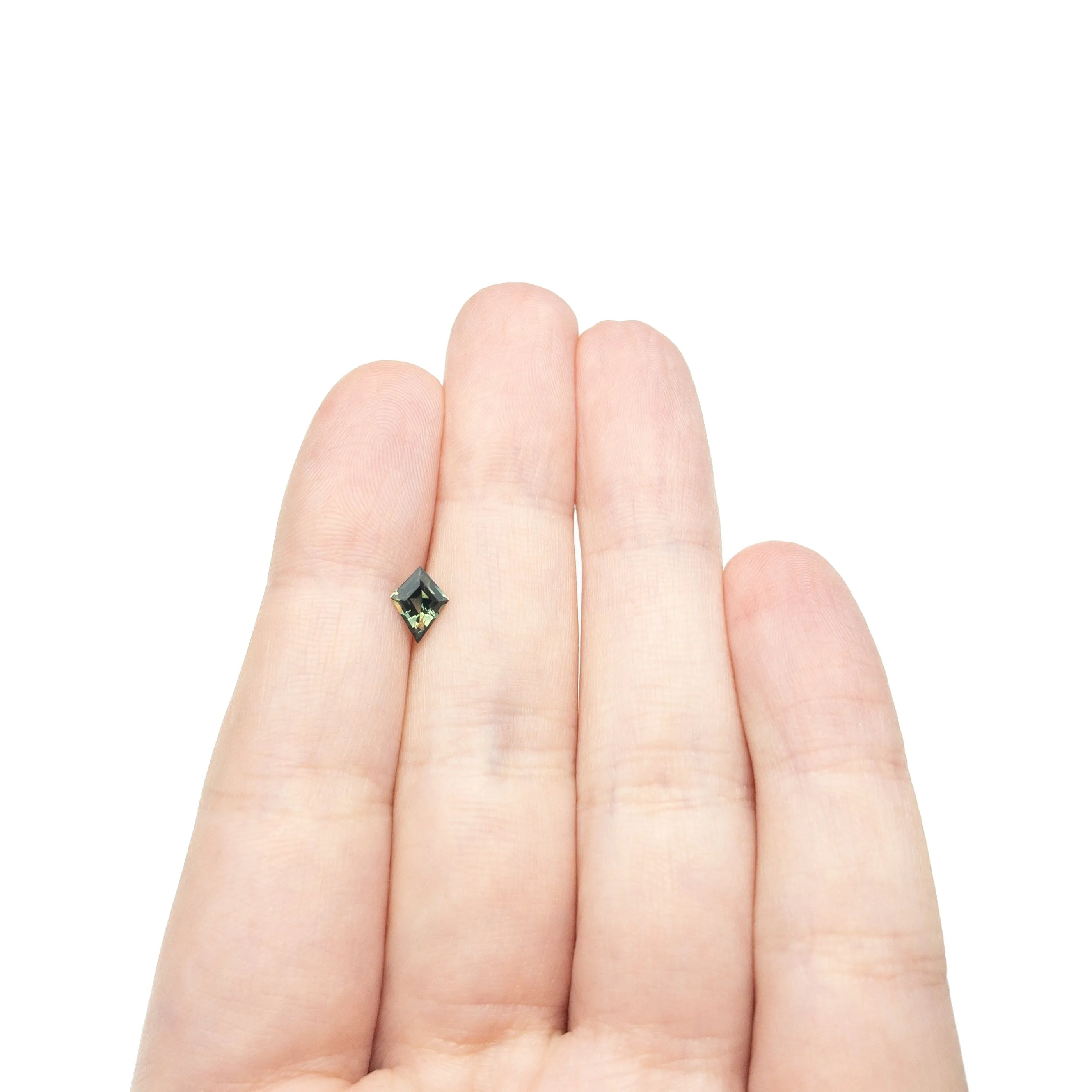 0.66ct 7.66x4.86x3.08mm Kite Step Cut Sapphire 27336-24