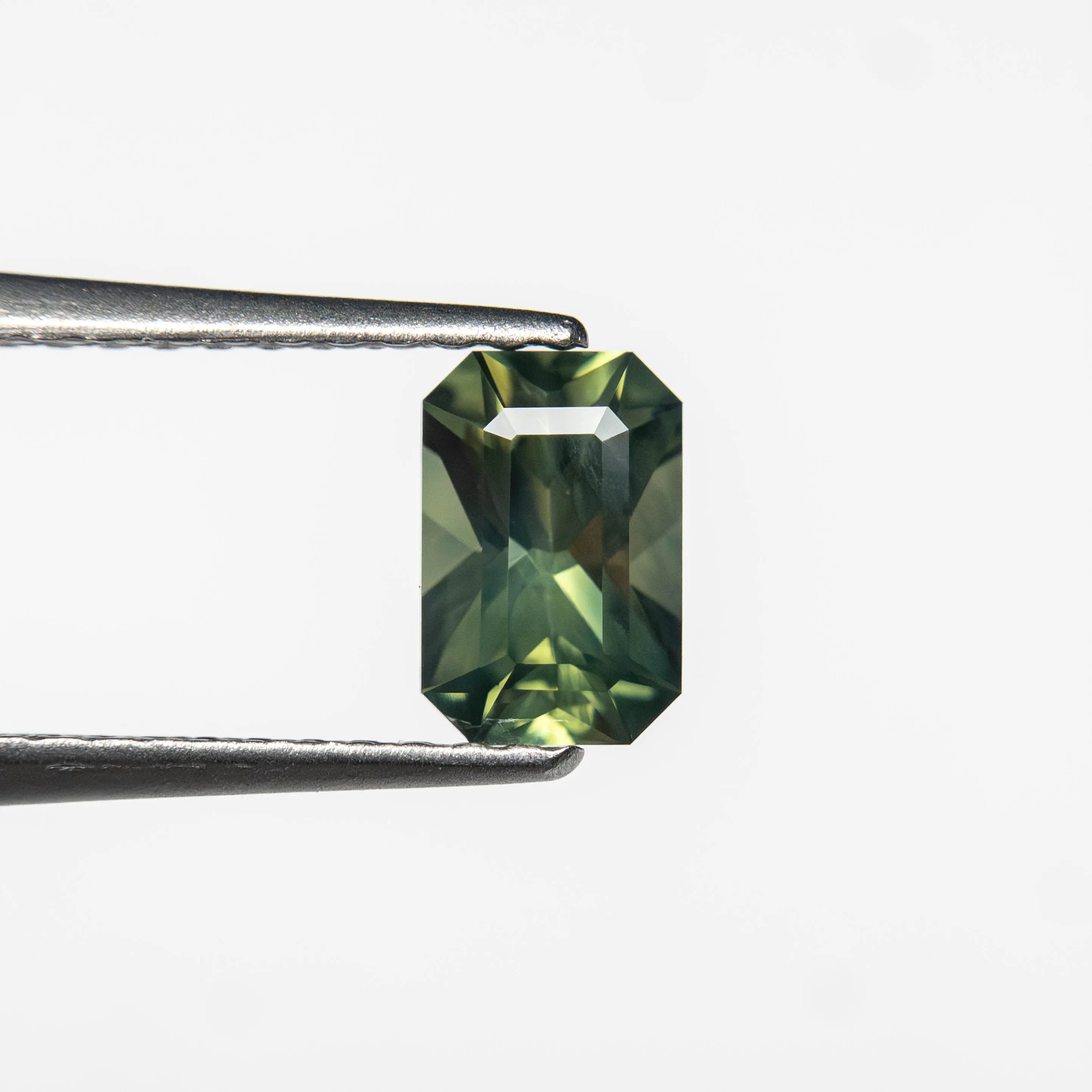 0.82ct 6.36x4.23x3.53mm Cut Corner Rectangle Step Cut Sapphire 27336-37
