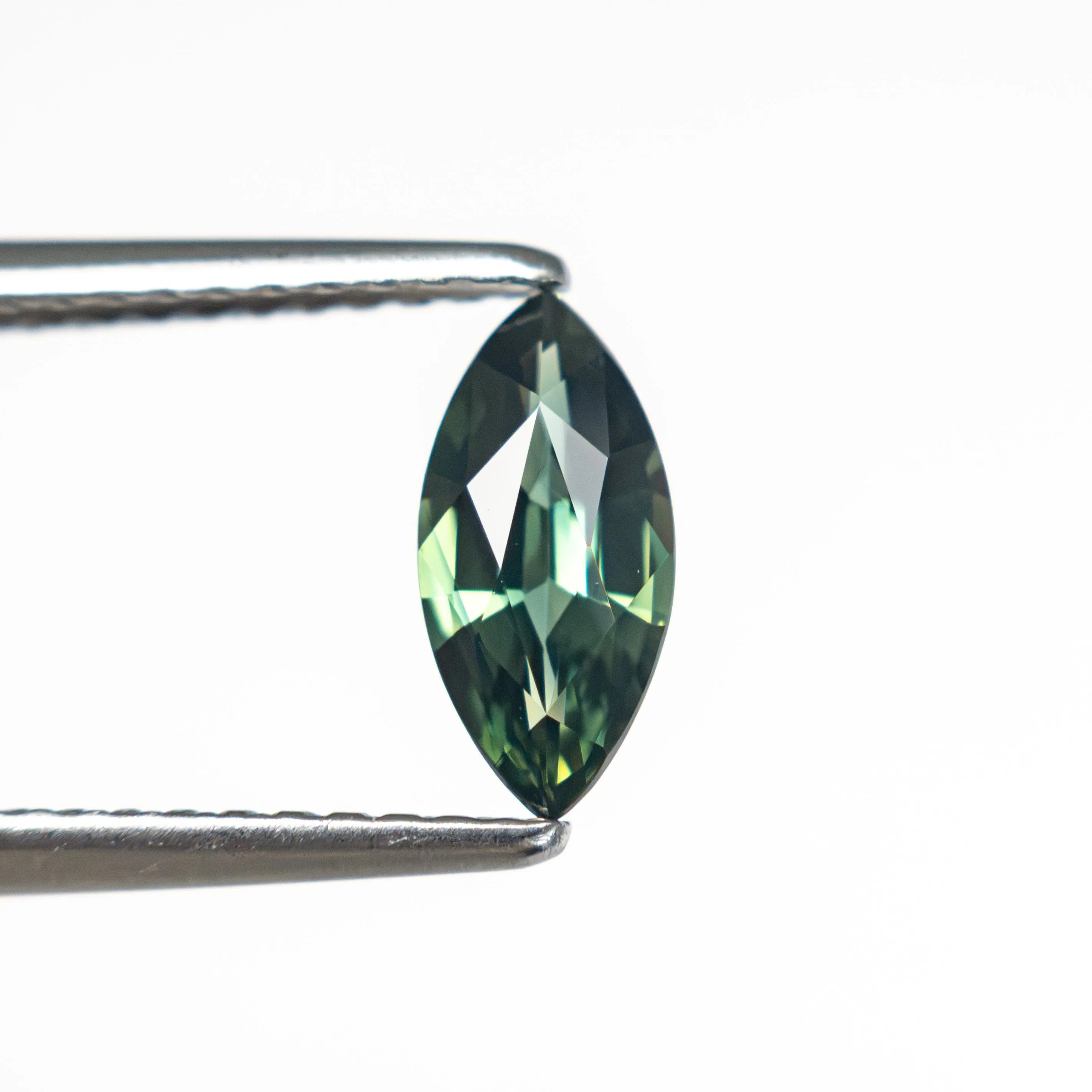 0.67ct 8.62x4.04x2.57mm Marquise Brilliant Sapphire 27340-03