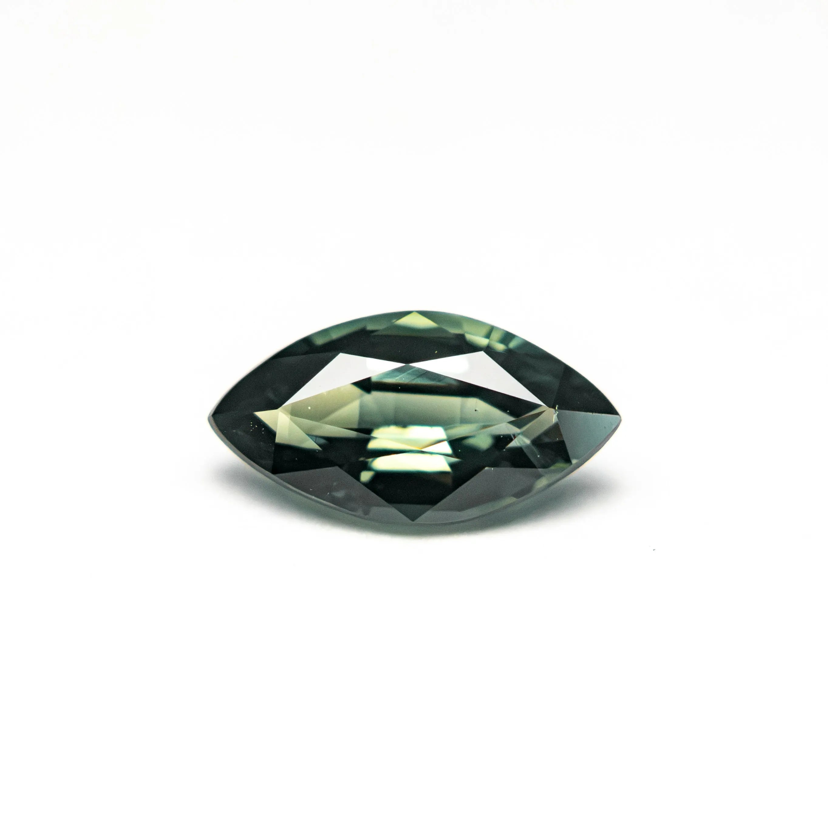 0.84ct 8.41x4.40x3.04mm Marquise Brilliant Sapphire 27340-05