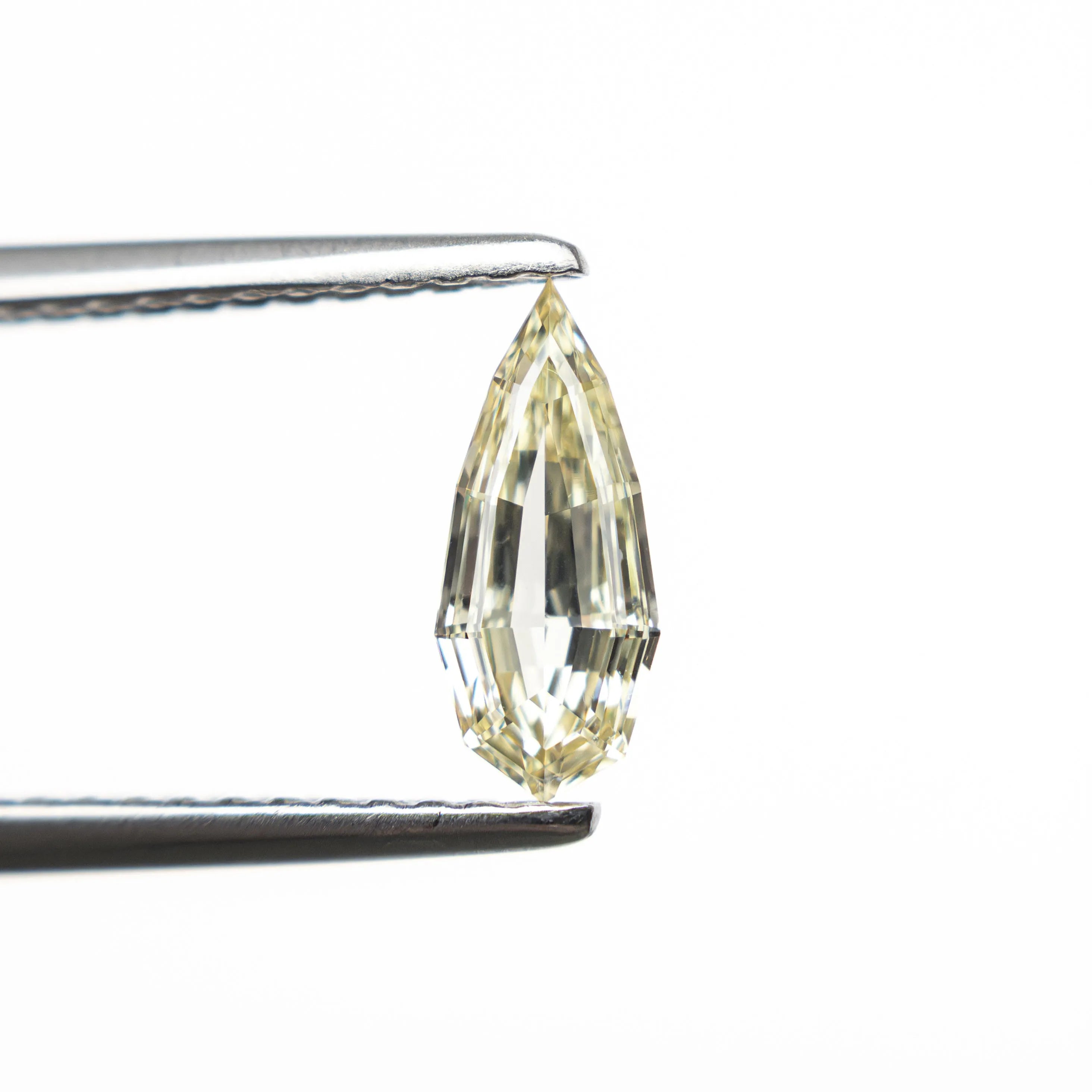 0.48ct 8.66x3.70x2.10mm VS2 C3 Geo Pear Step Cut 🇿🇦 27364-20