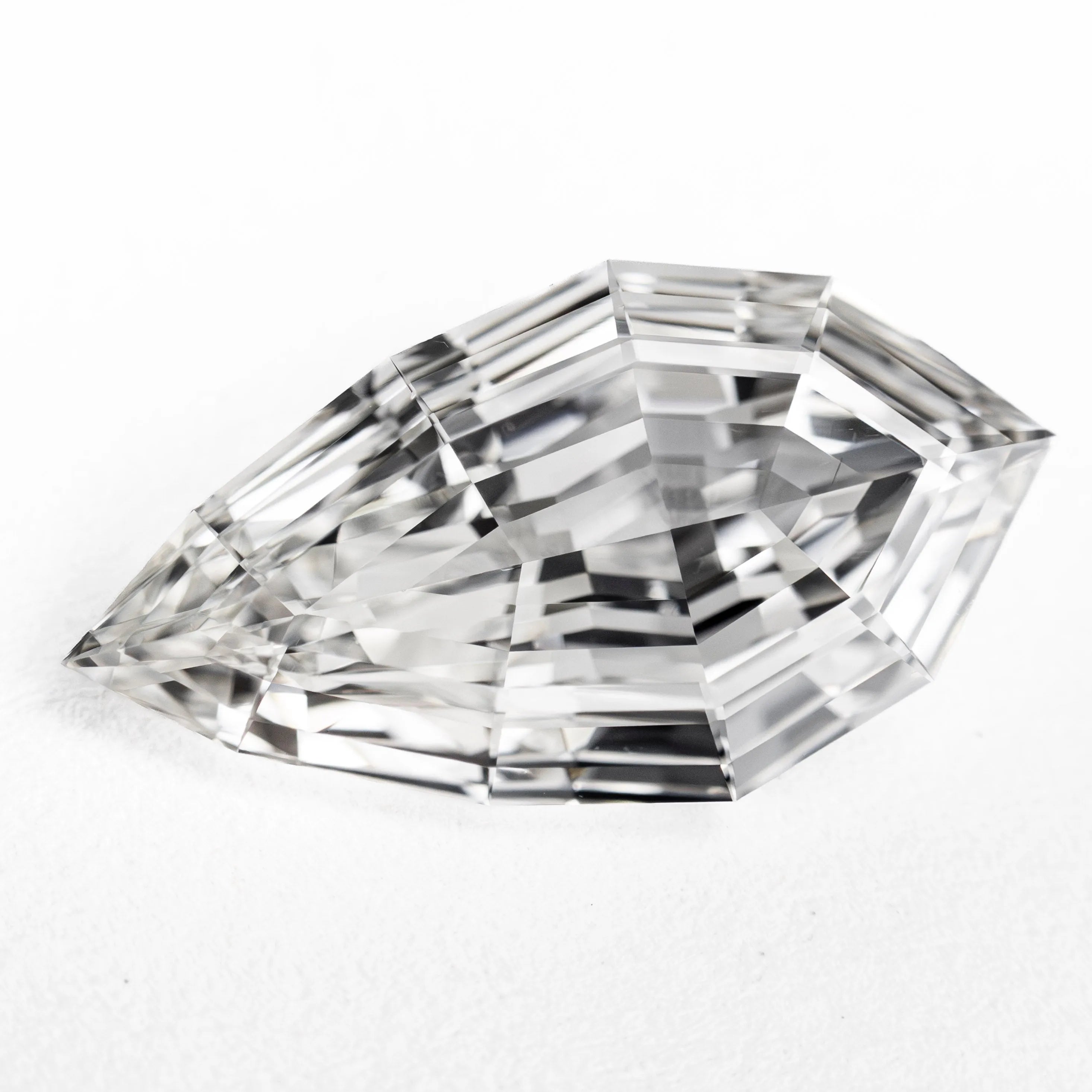 2.19ct 14.71x8.05x3.24mm GIA VS1 F Geo Pear Step Cut 27414-01