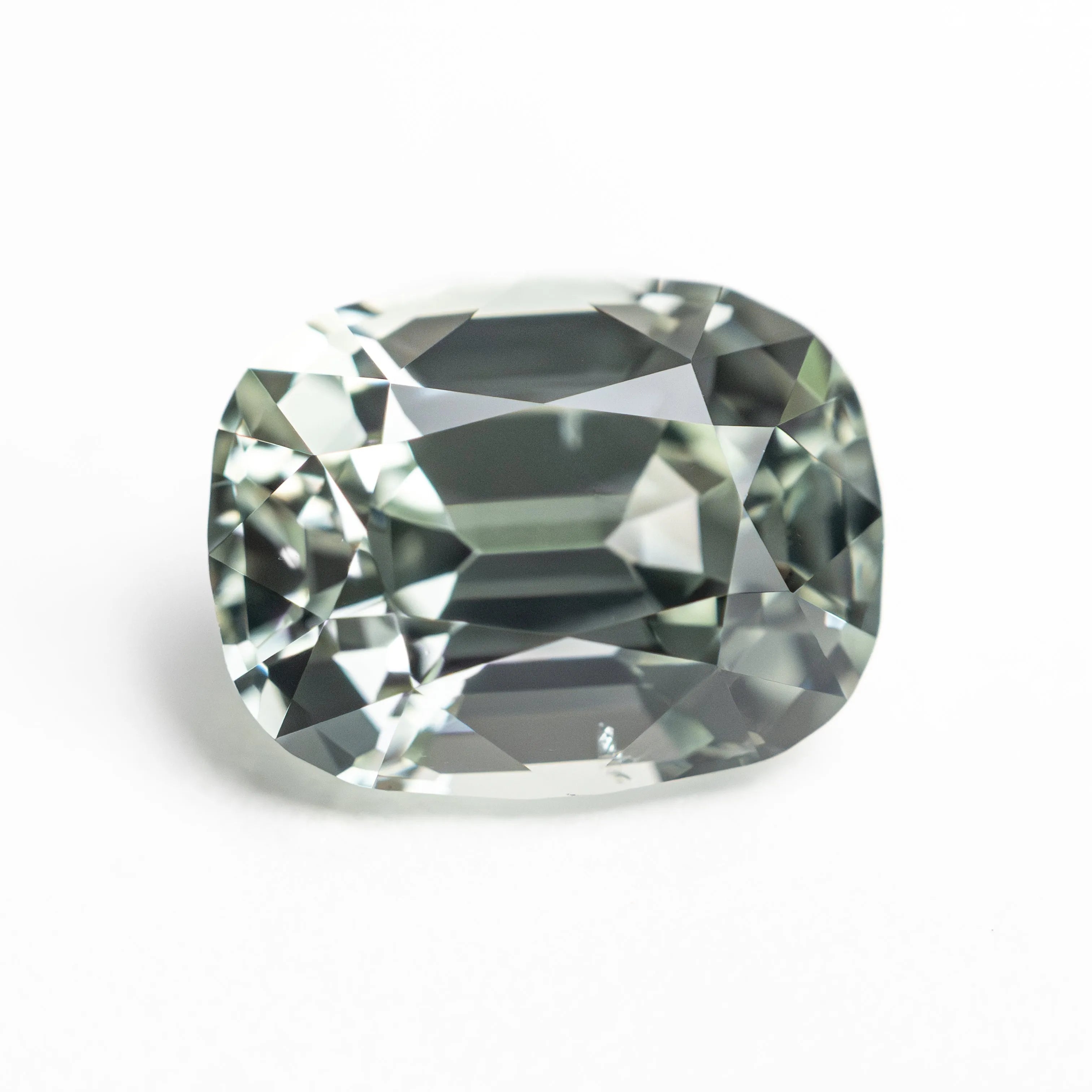 4.28ct 10.20x7.95x6.05mm AGL Cushion Brilliant Sapphire 27415-01