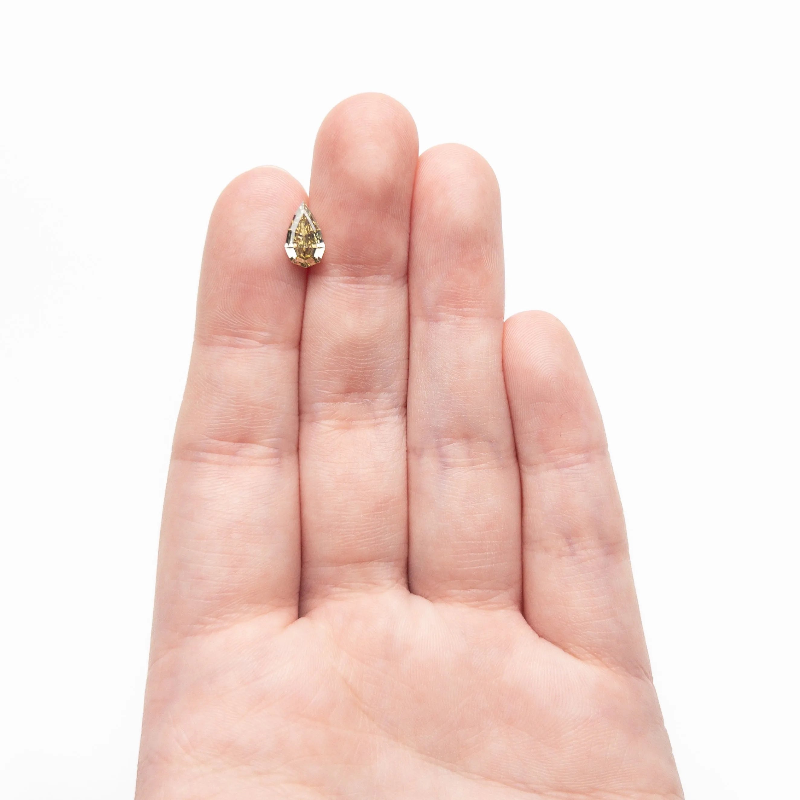 1.03ct 9.47x5.63x2.94mm VS1 C6 Geo Pear Step Cut 🇿🇦 27518-09