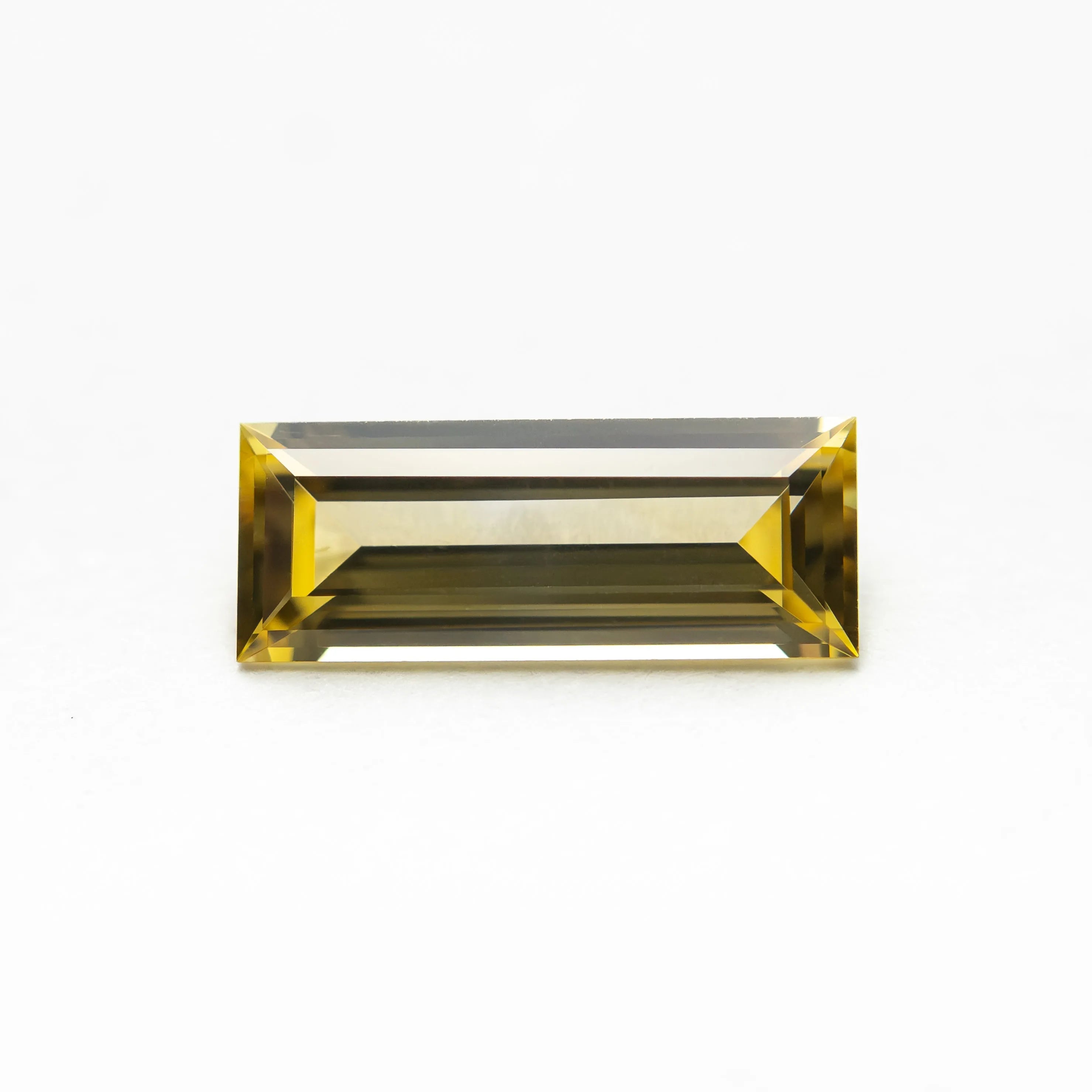0.79ct 9.06x3.55x2.21mm Baguette Step Cut Sapphire 27719-05