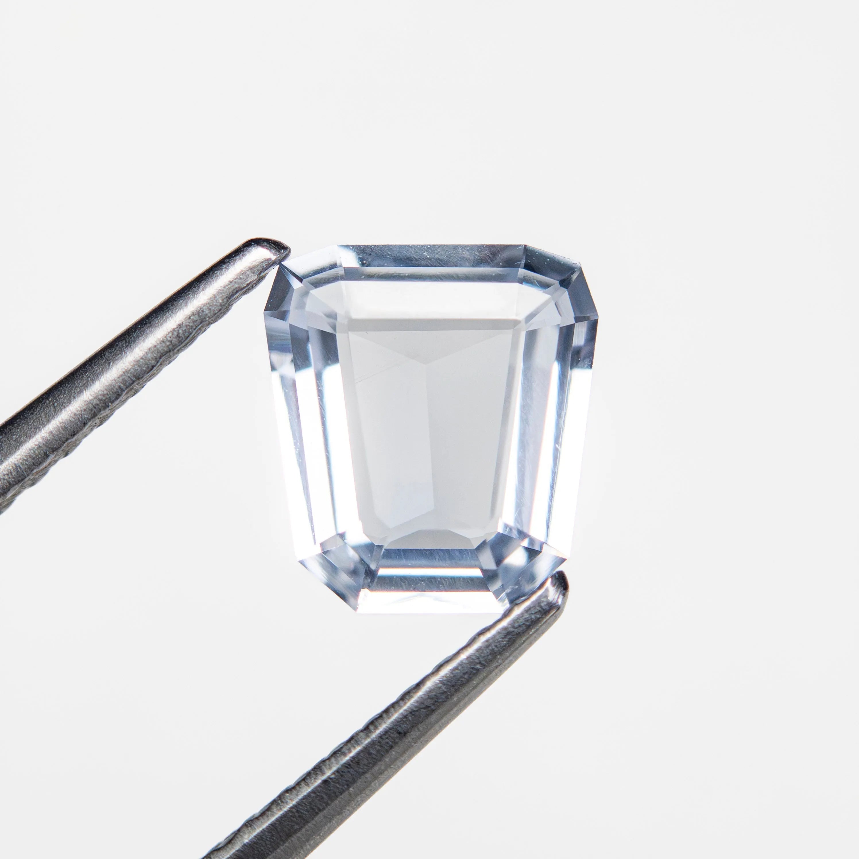 1.12ct 6.95x6.31x2.41mm Trapezoid Step Cut Sapphire 27740-17
