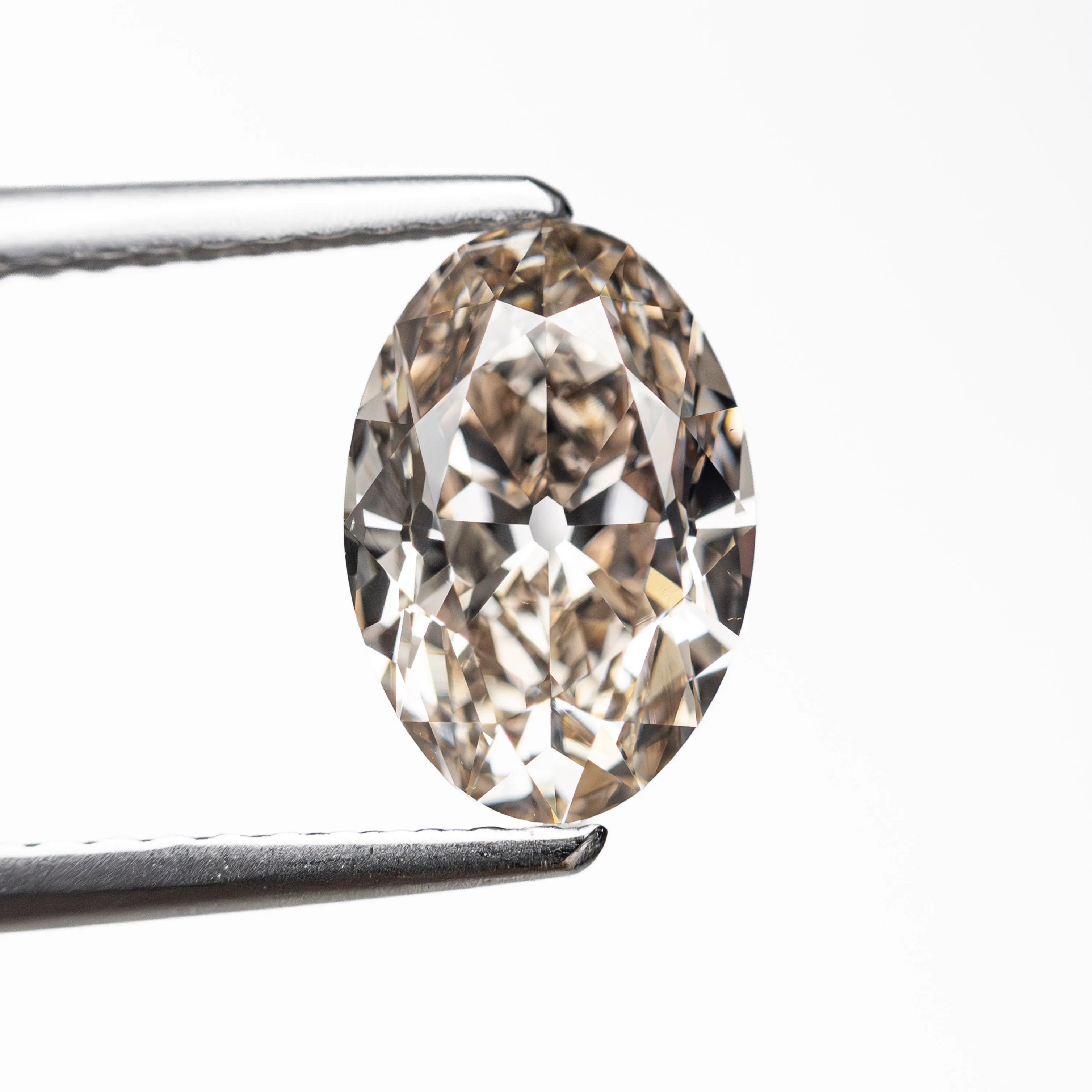 1.65ct 9.32x6.27x4.14mm VS2 C3 Modern Antique Oval Brilliant 27905-02