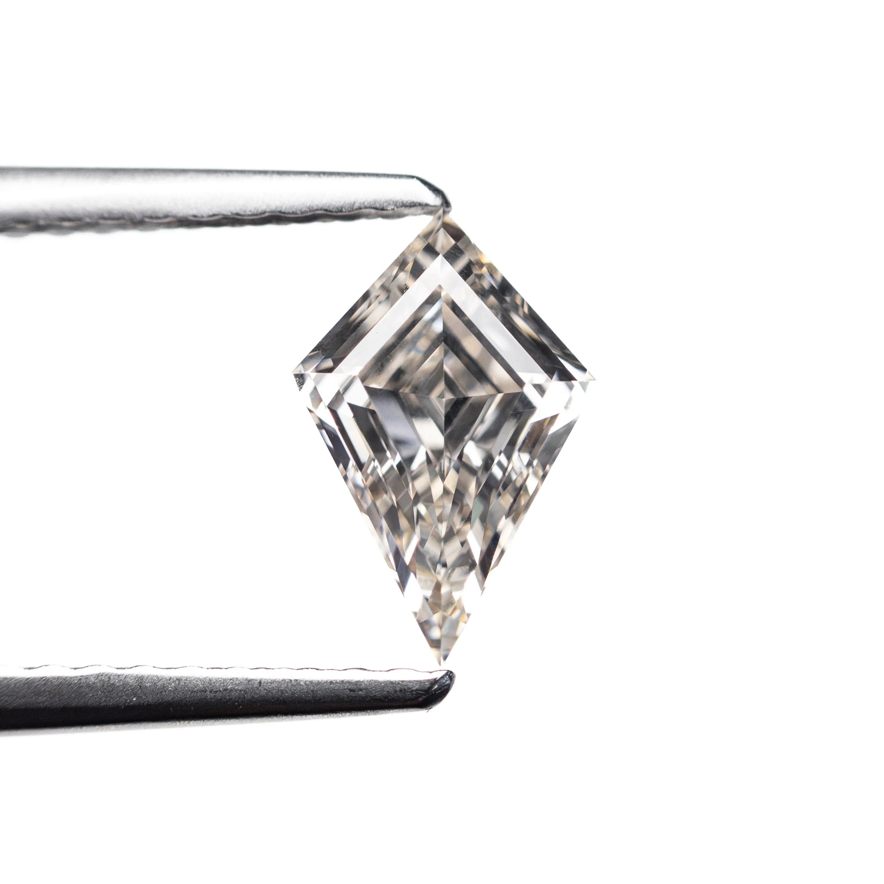 0.76ct 8.56x5.65x3.33mm VS2 M Kite Step Cut 🇨🇦 27931-01