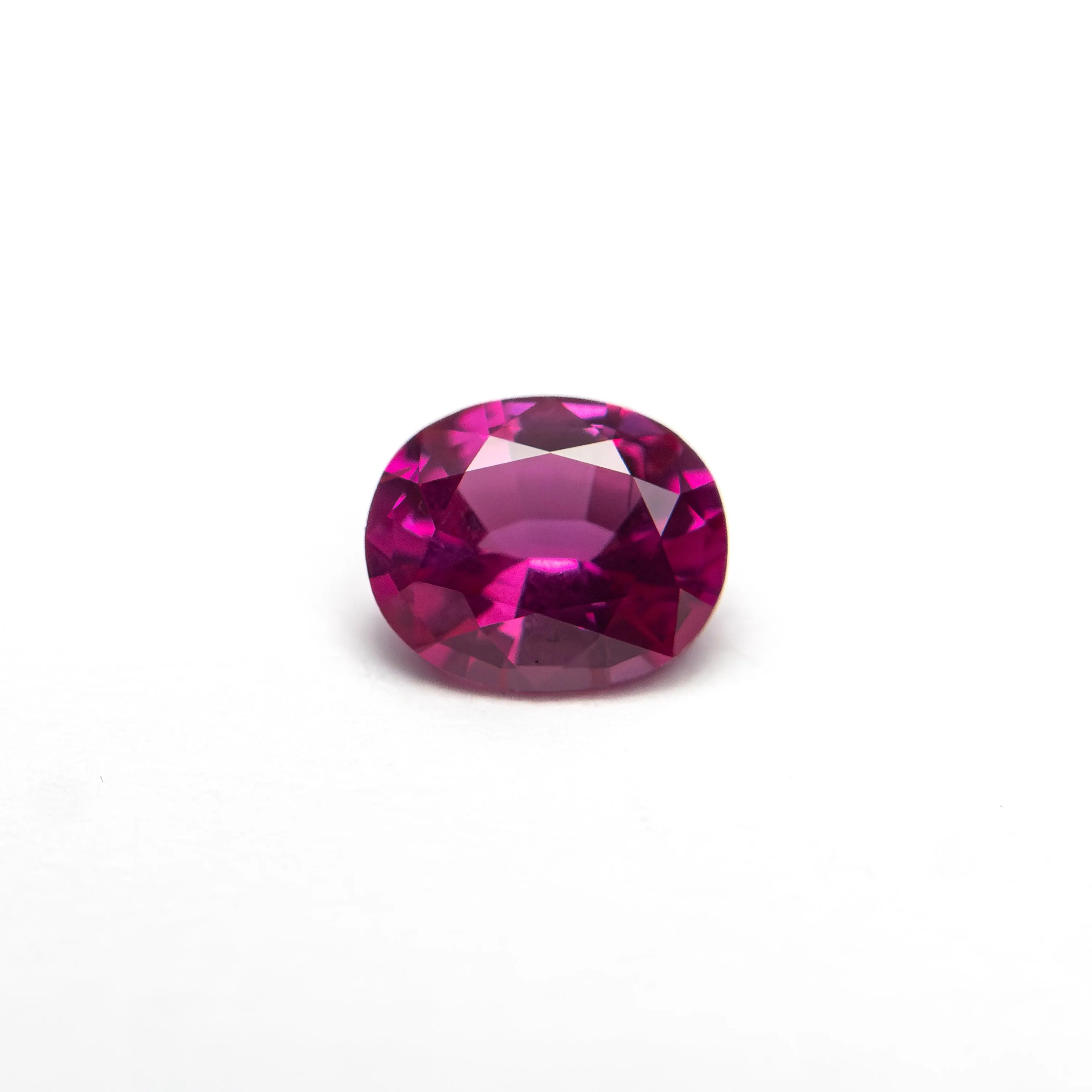 0.55ct 5.48x4.52x2.76mm Oval Brilliant Sapphire 27956-17