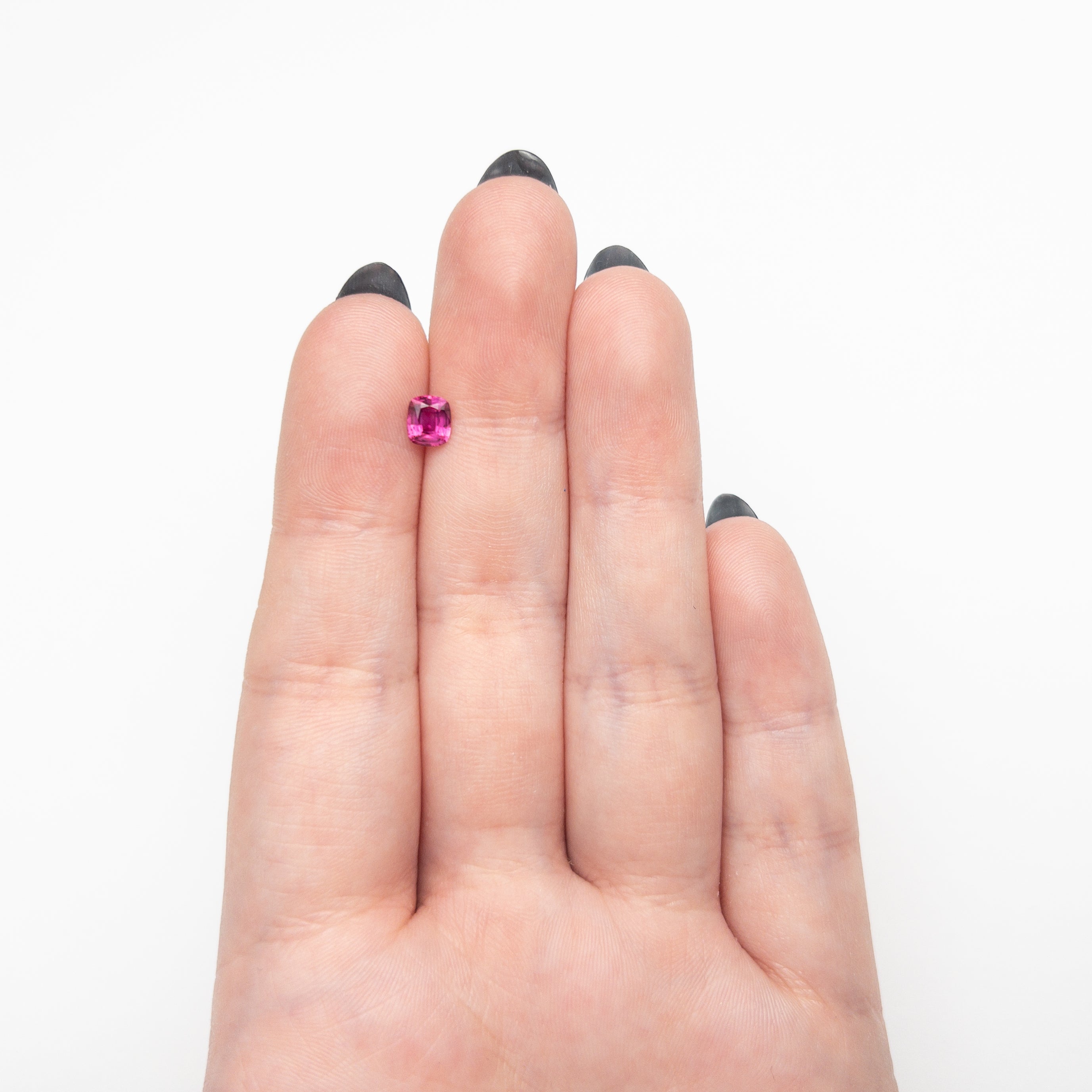 0.63ct 5.43x4.68x2.77mm Cushion Brilliant Sapphire 27956-18