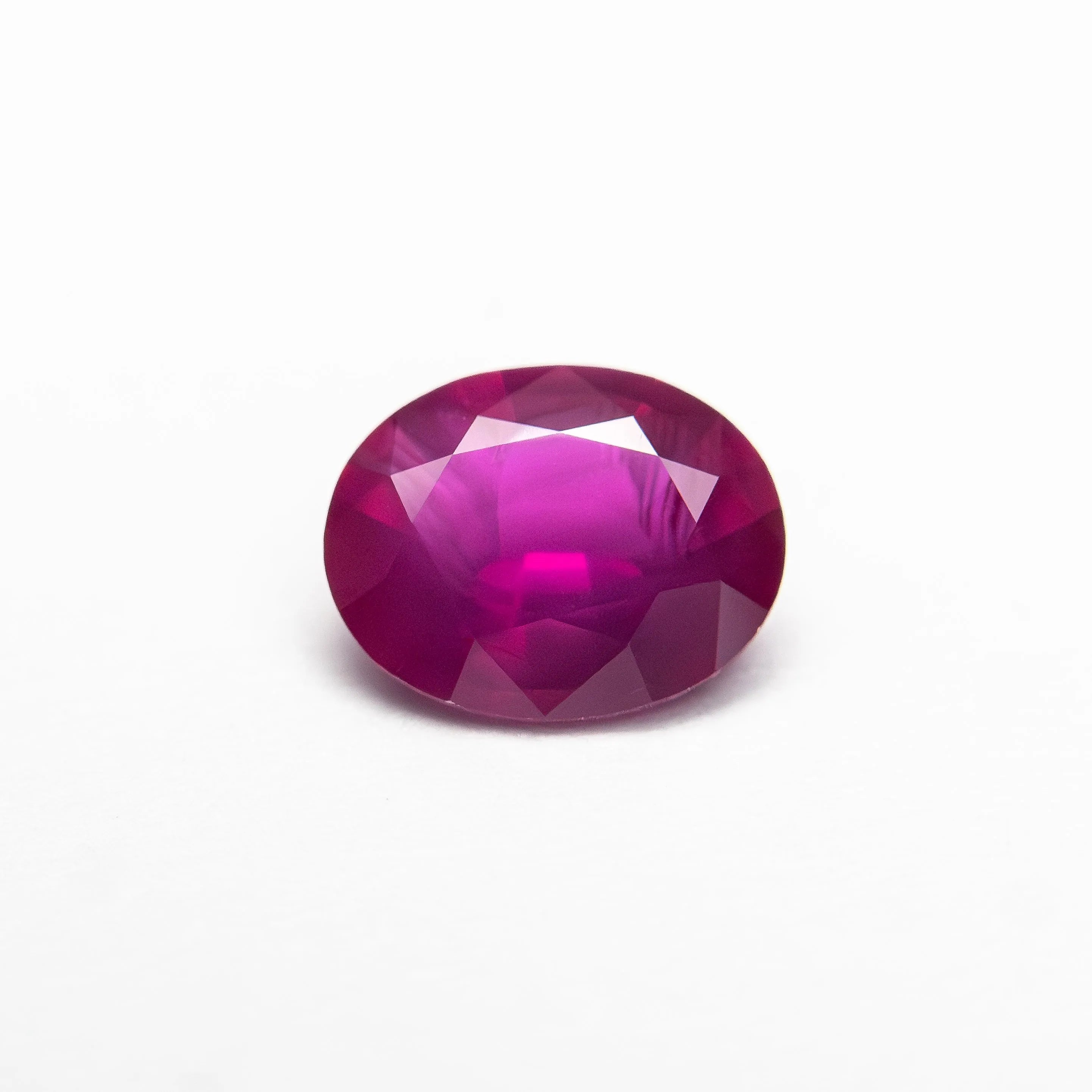 0.88ct 6.71x5.27x3.07mm Oval Brilliant Ruby 27956-25