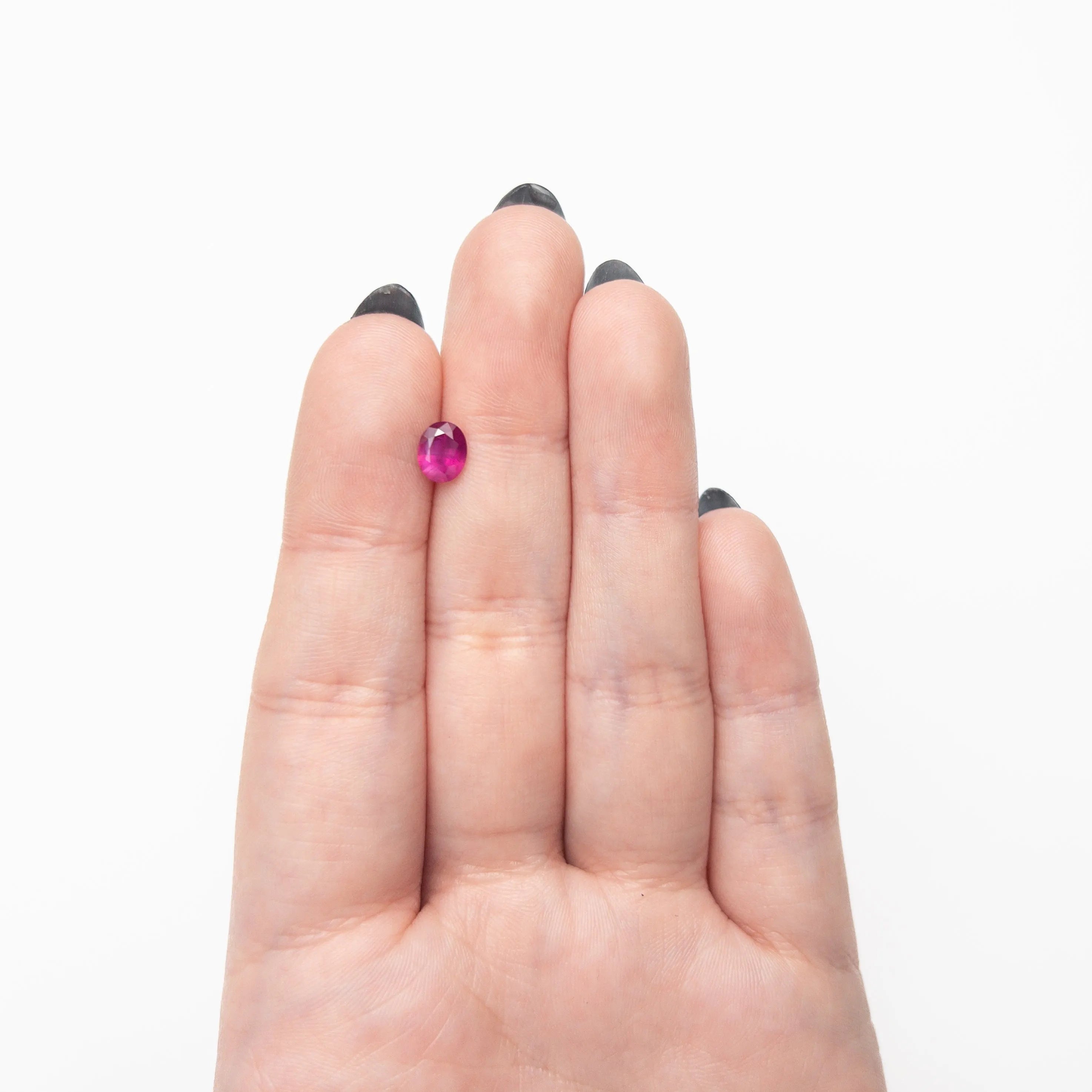 0.88ct 6.71x5.27x3.07mm Oval Brilliant Ruby 27956-25