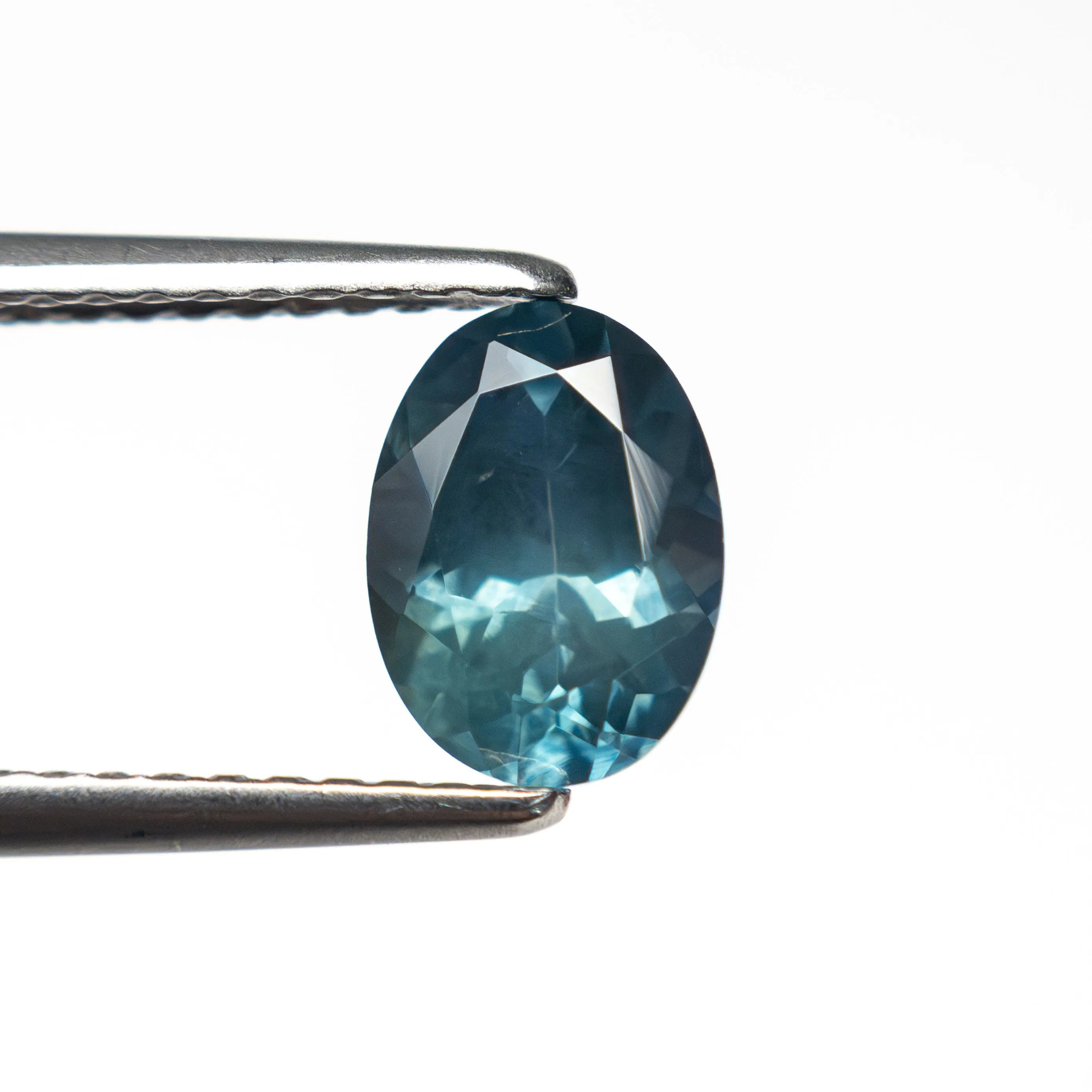 1.33ct 7.52x5.57x3.98mm Oval Brilliant Sapphire 28028-03