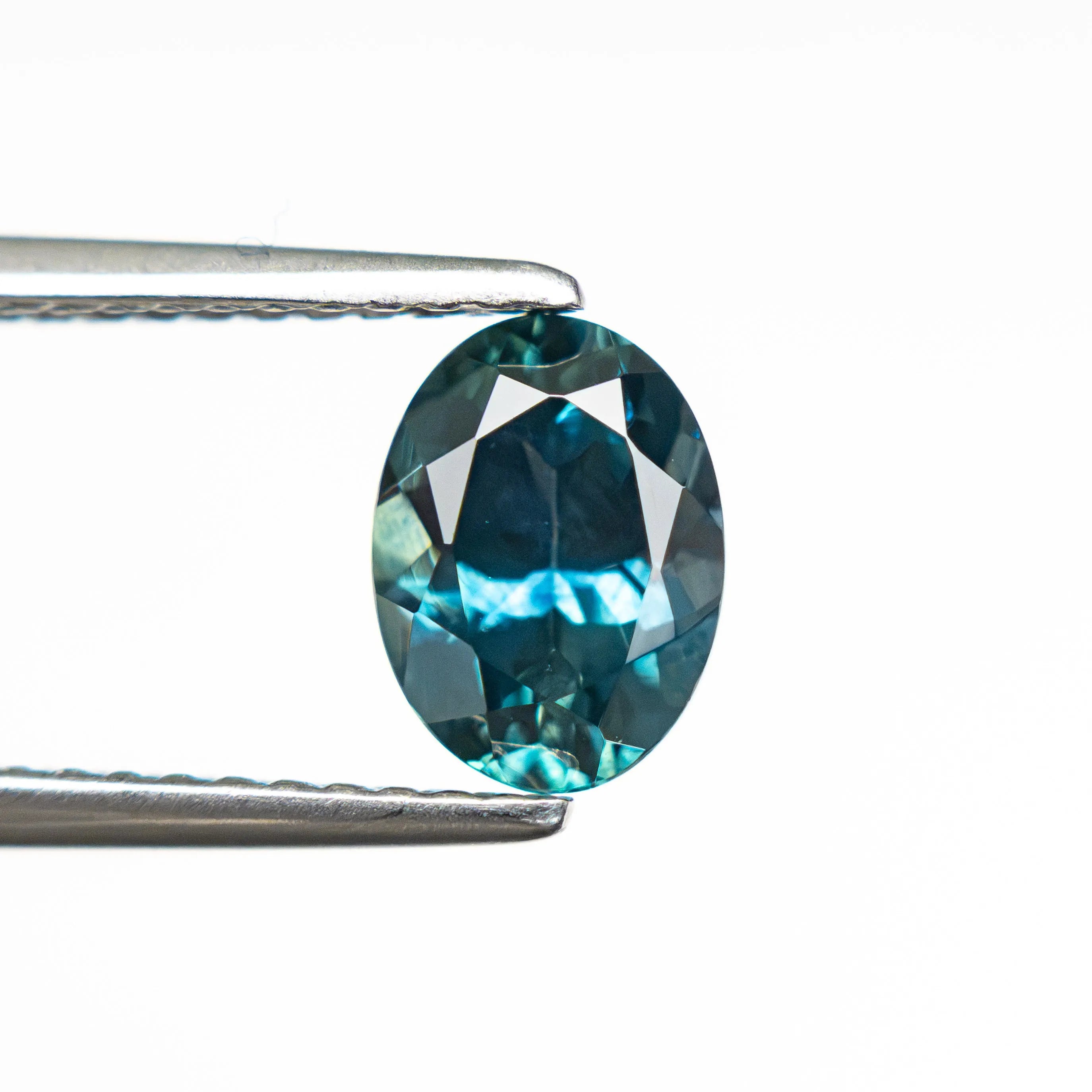 1.44ct 7.54x5.58x4.21mm Oval Brilliant Sapphire 28028-31