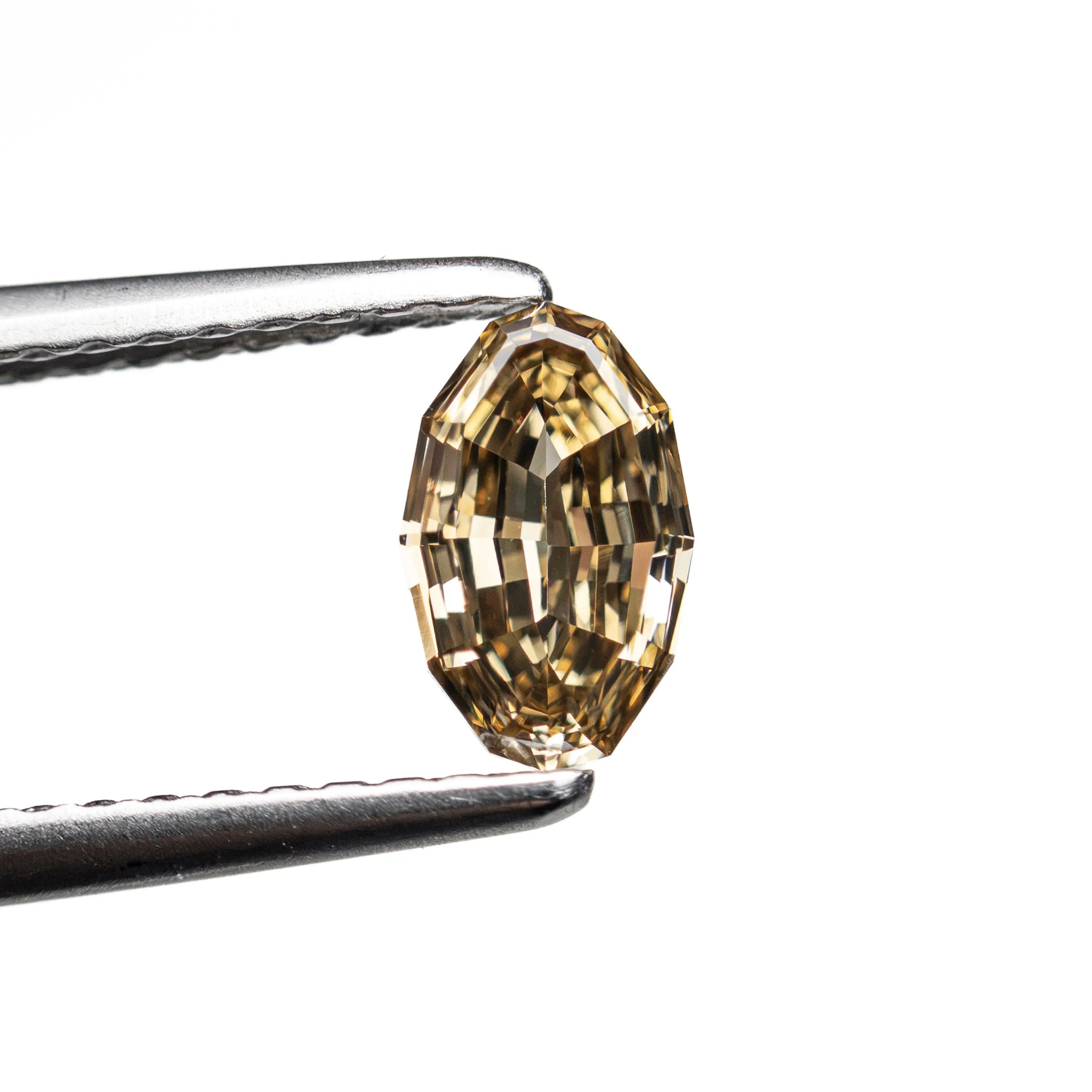 0.49ct 6.72x4.18x2.26mm SI1 C5 Geo Oval Step Cut 🇿🇦 28060-02