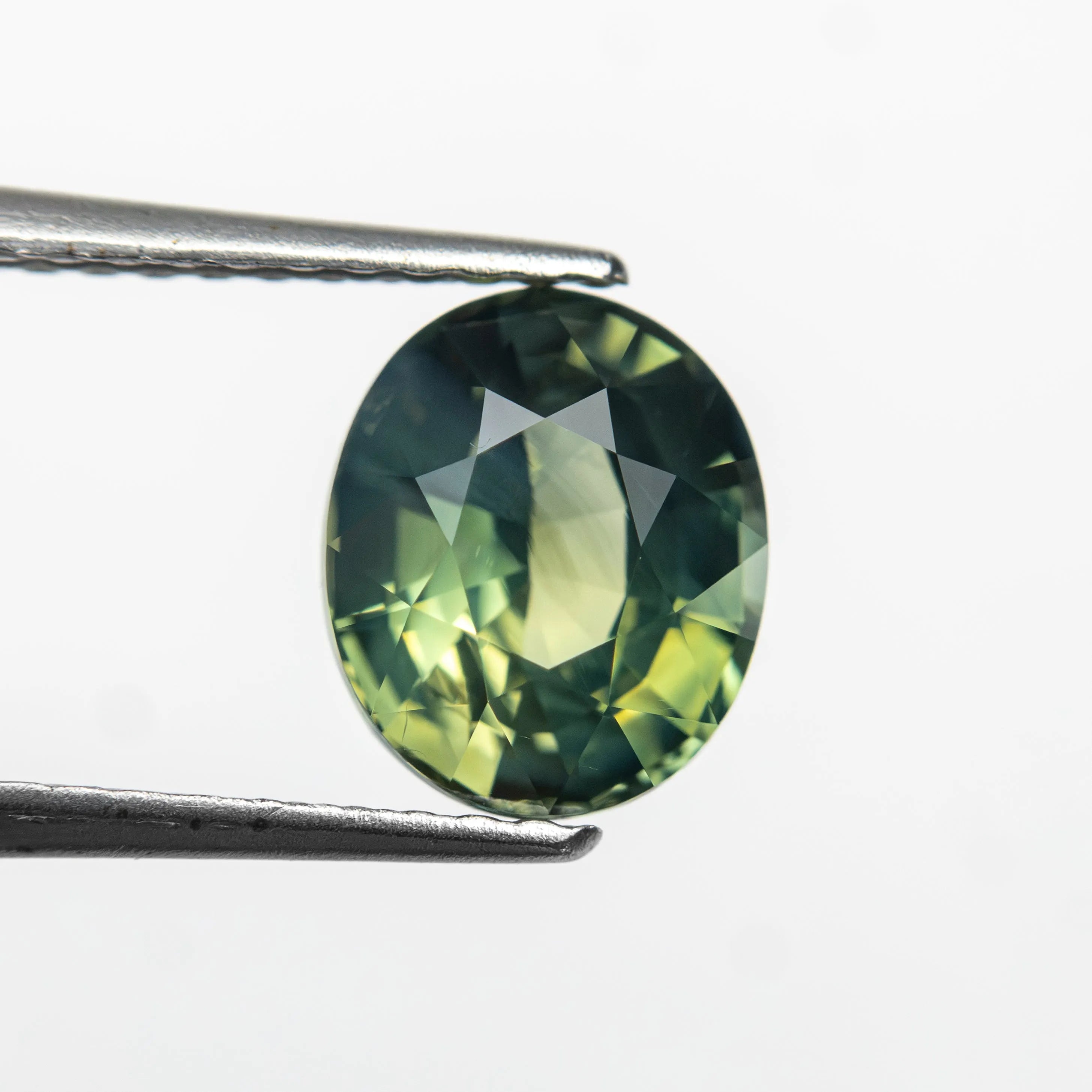 2.08ct 7.74x6.46x4.77mm Oval Brilliant Sapphire 28308-01